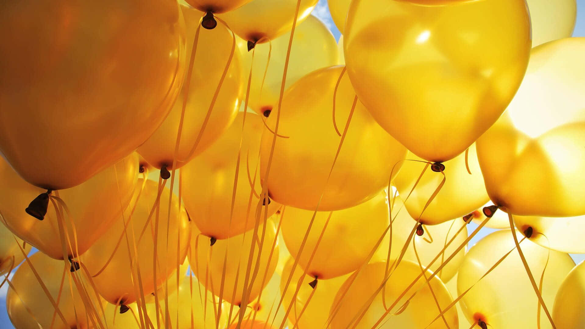 Globos de color amarillo claro Fondos de pantalla