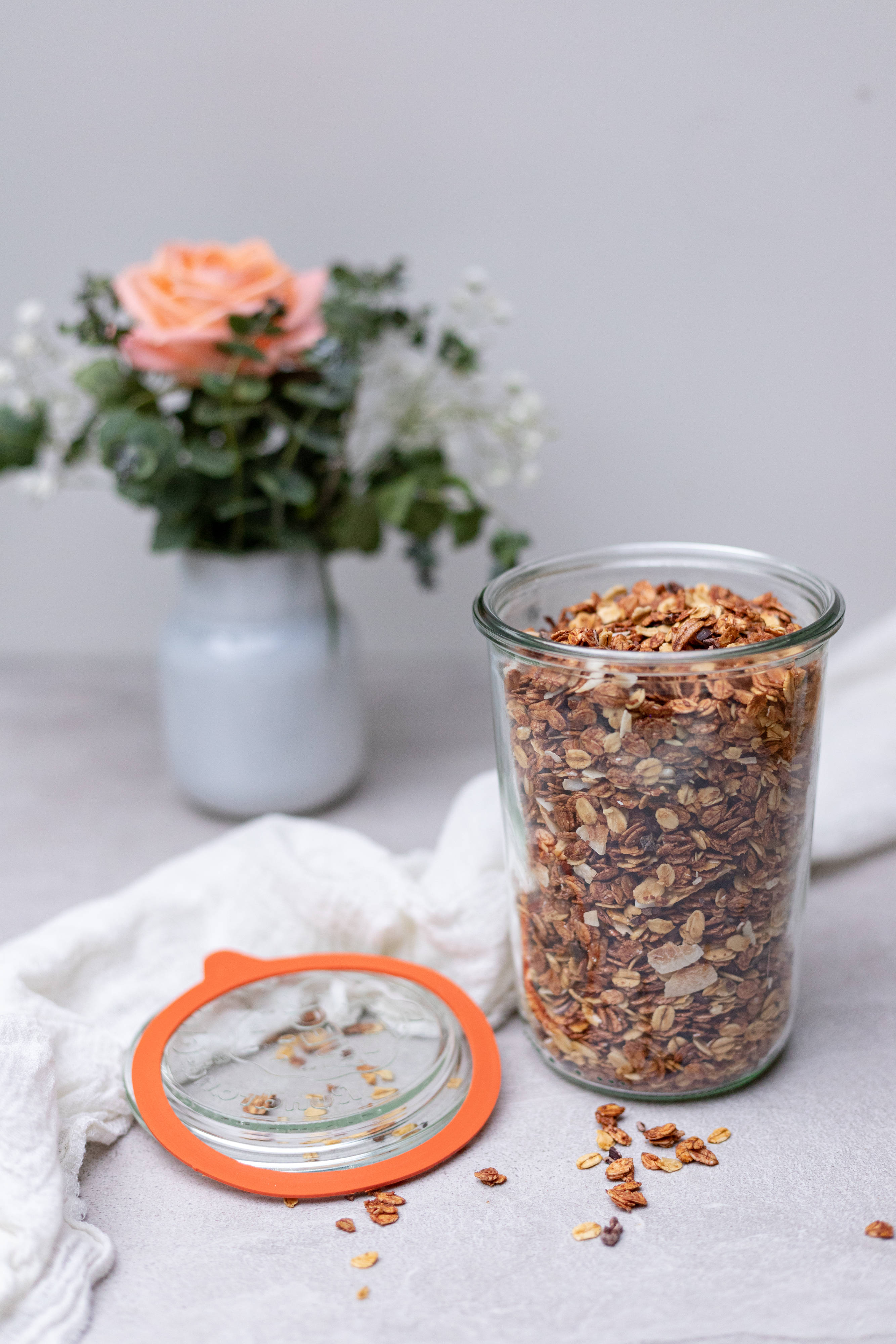Granola y flor de rosa rosada Fondos de pantalla