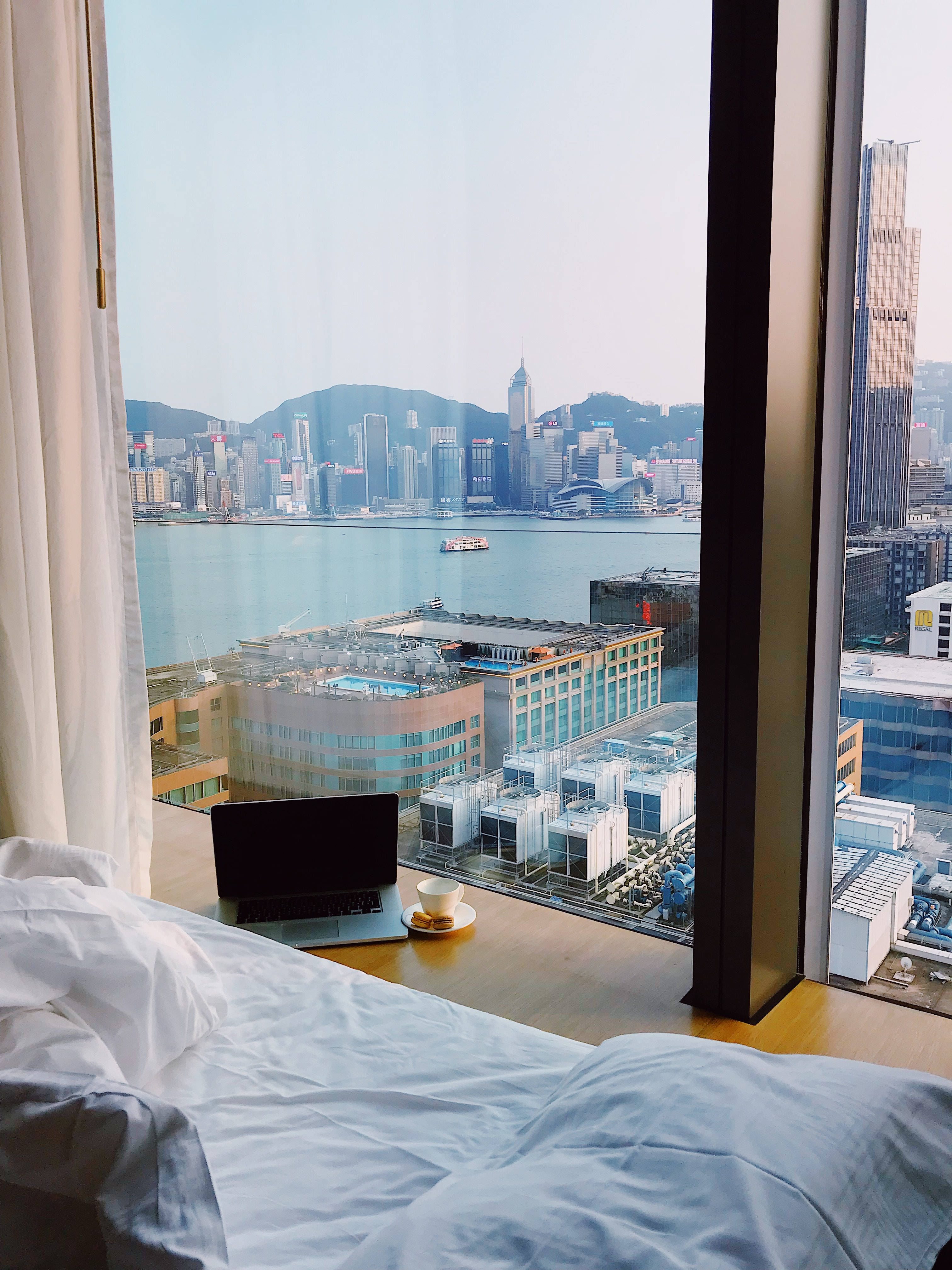 Habitación de hotel con vista Fondos de pantalla