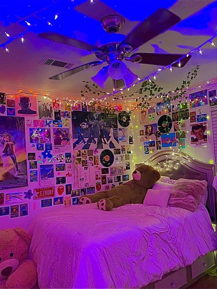 Habitación ecléctica estilo indie con plantas, arte y muebles decorativos Fondos de pantalla