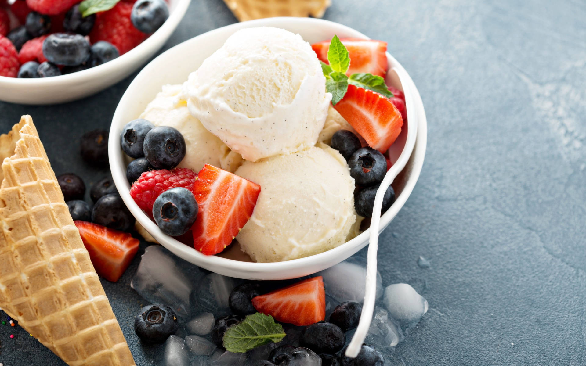 Helado de Vainilla con Moras Fondos de pantalla