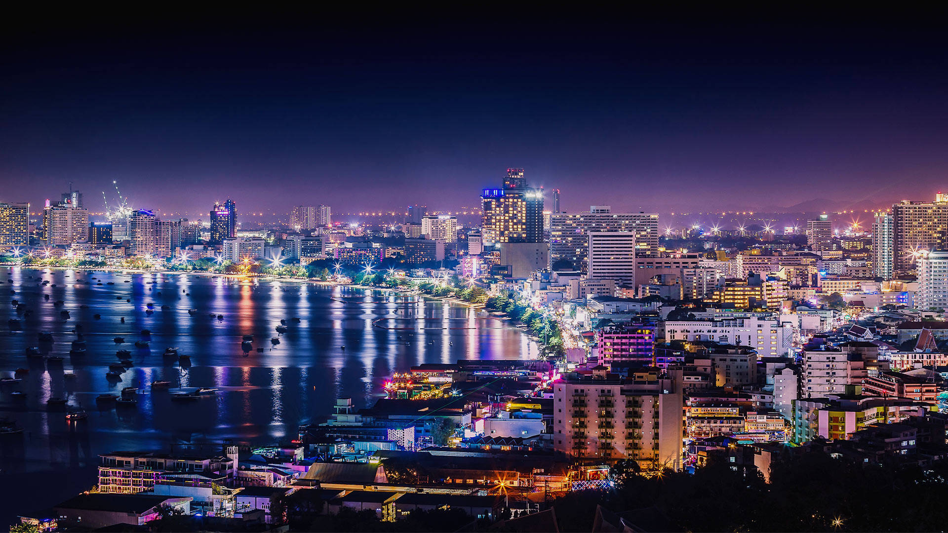 Hermosas luces de la ciudad de Pattaya Fondos de pantalla