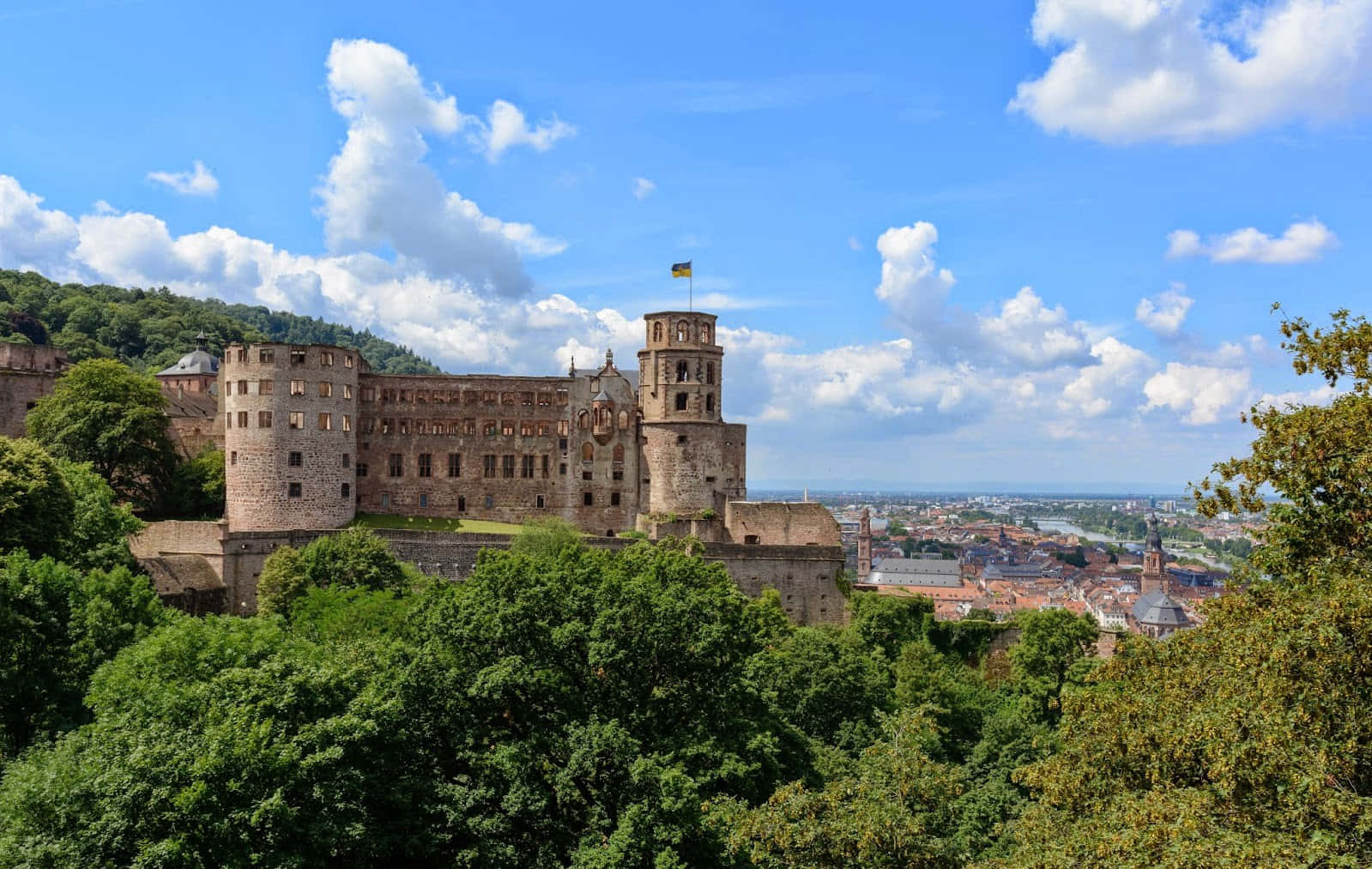 Hermoso Día en el Castillo de Heidelberg Fondos de pantalla