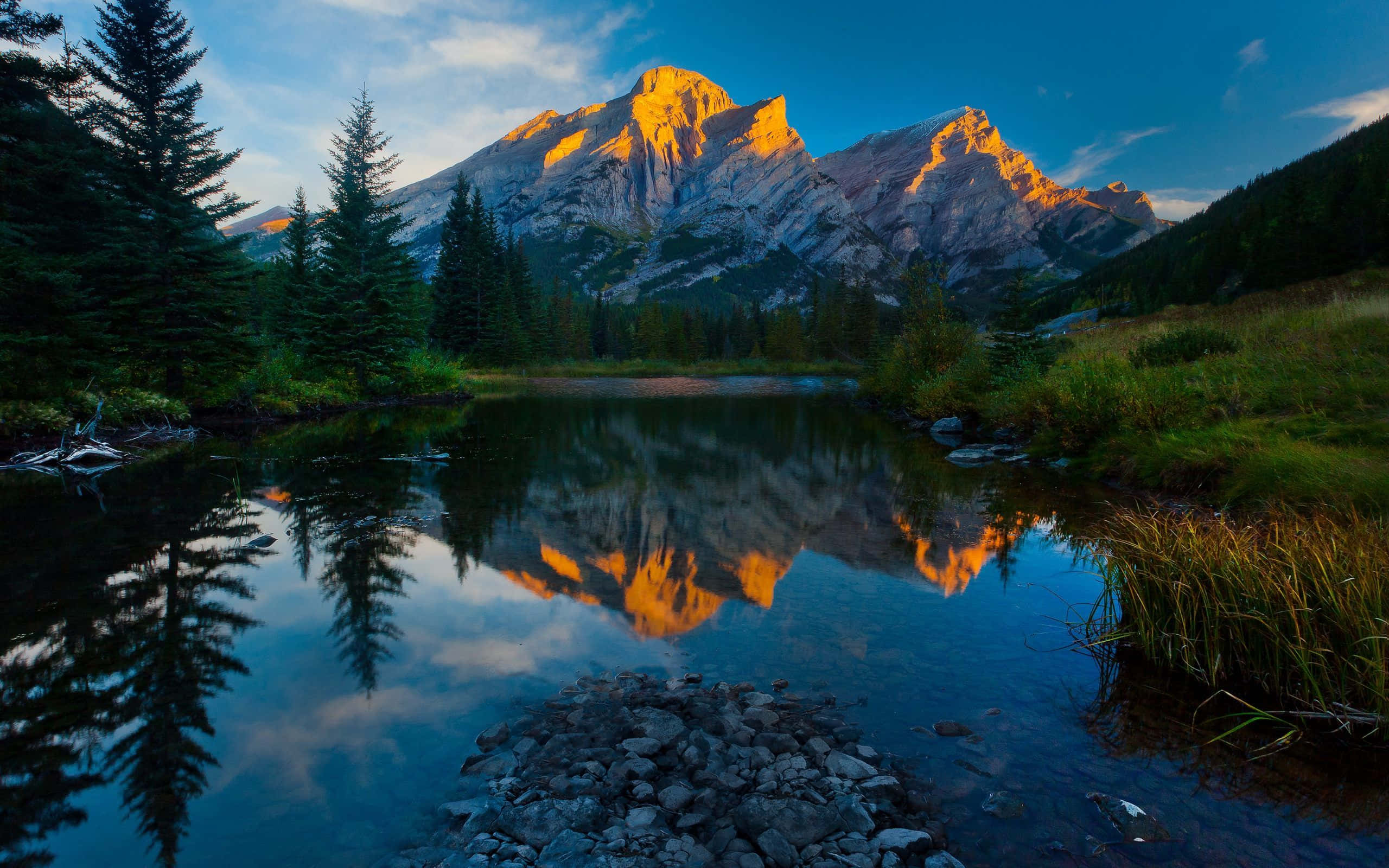 Hermoso Paisaje Montaña Lago Escritorio Fondos de pantalla