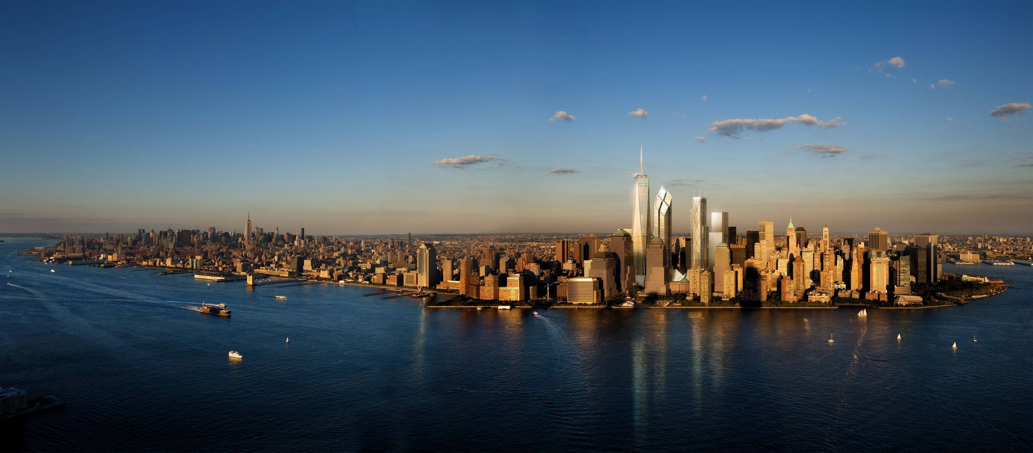 Horizonte de Nueva York en monitores duales Fondos de pantalla