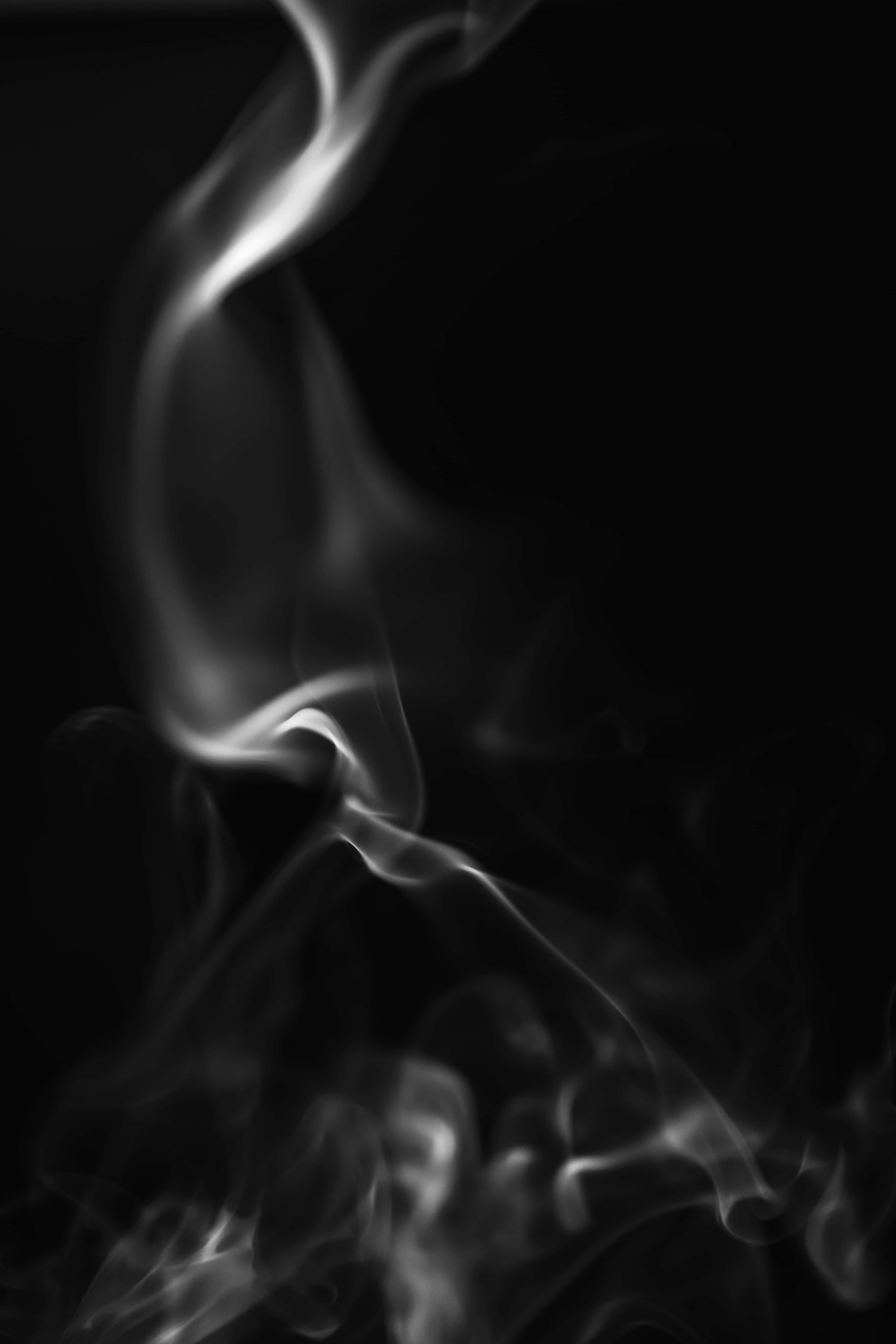 humo sobre fondo negro Fondos de pantalla