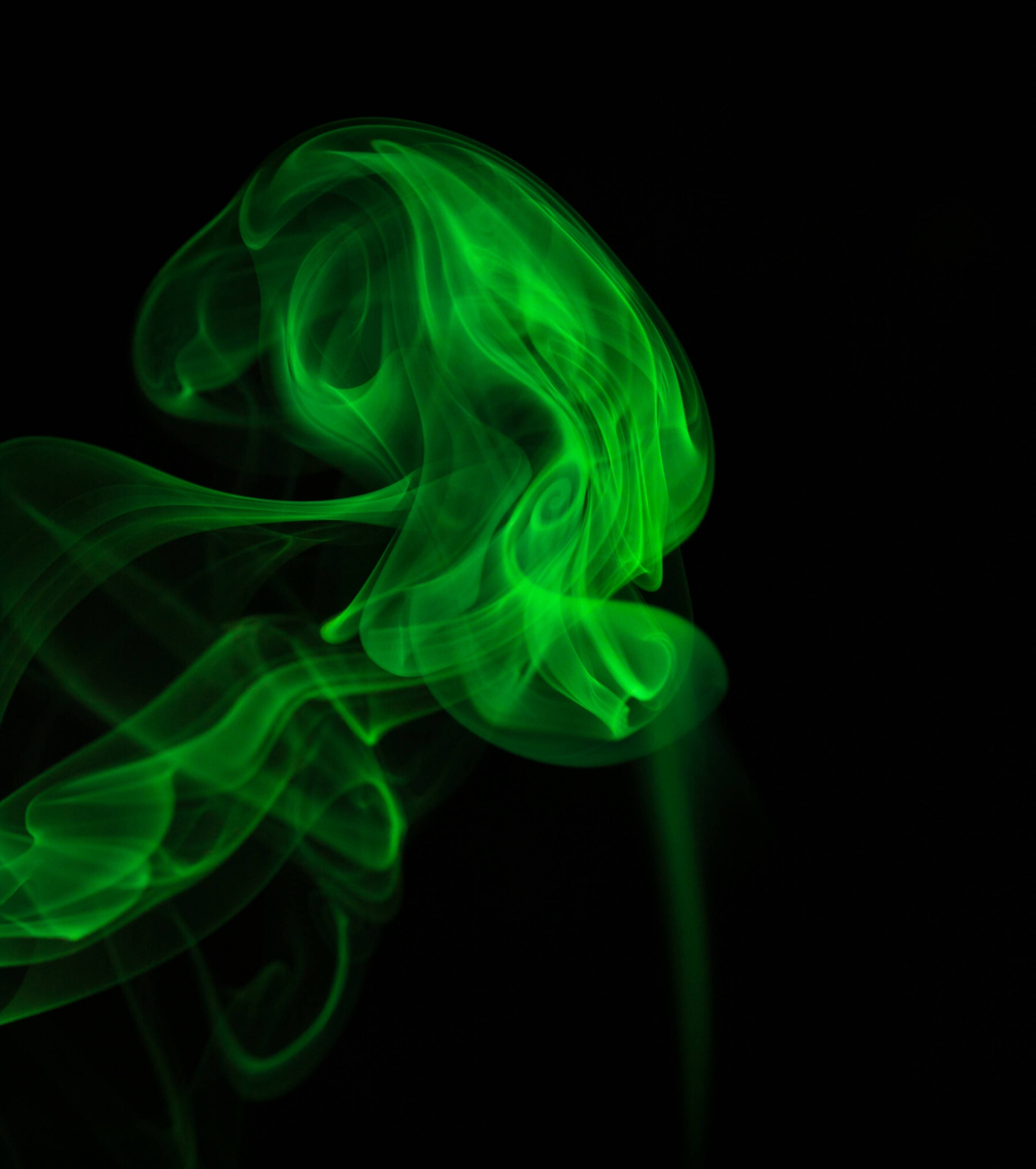 Humo verde arremolinado Fondos de pantalla