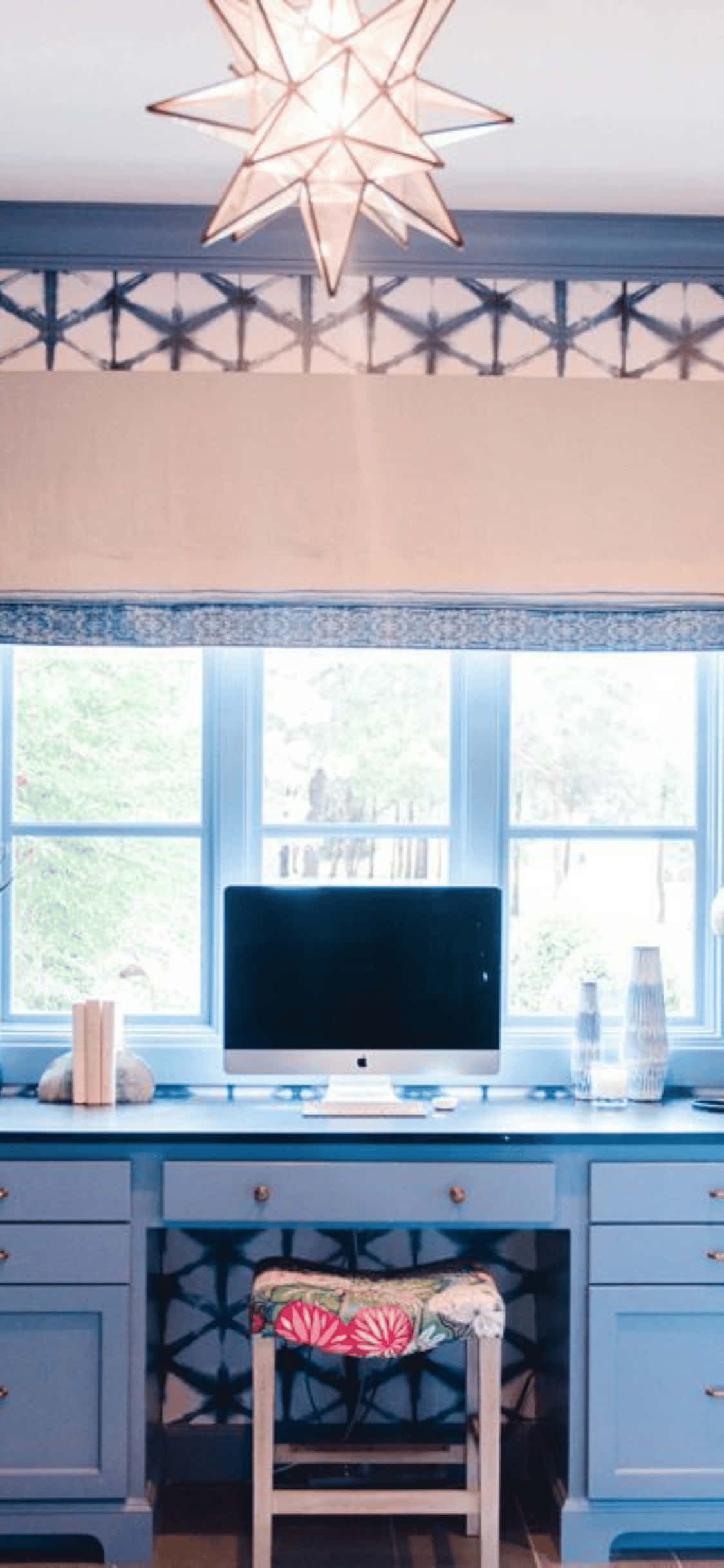 iMac Sobre Mesa Azul Fondo de Oficina iPhone X Fondos de pantalla