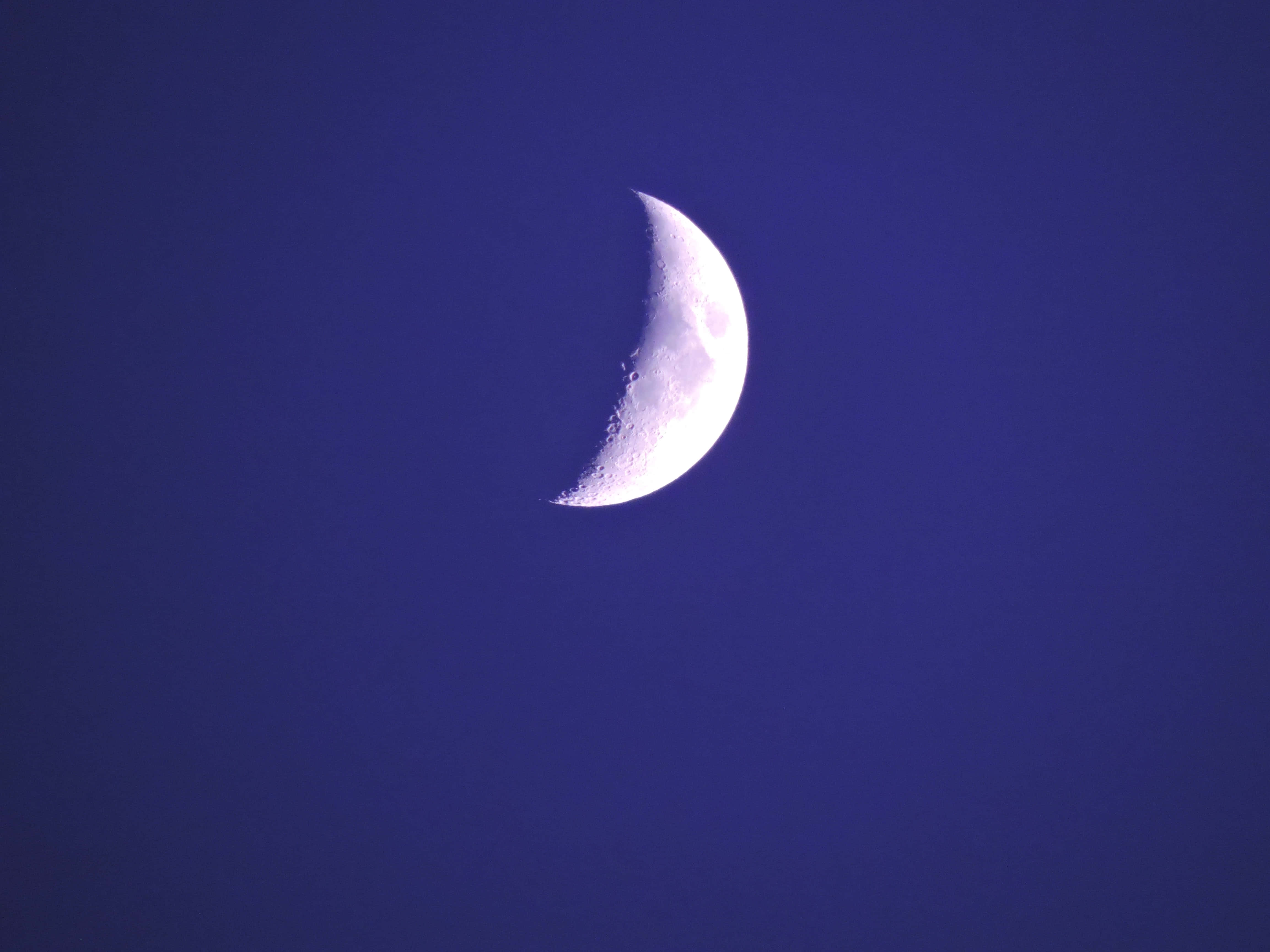 Imagen de Luna Creciente Azul Fondos de pantalla