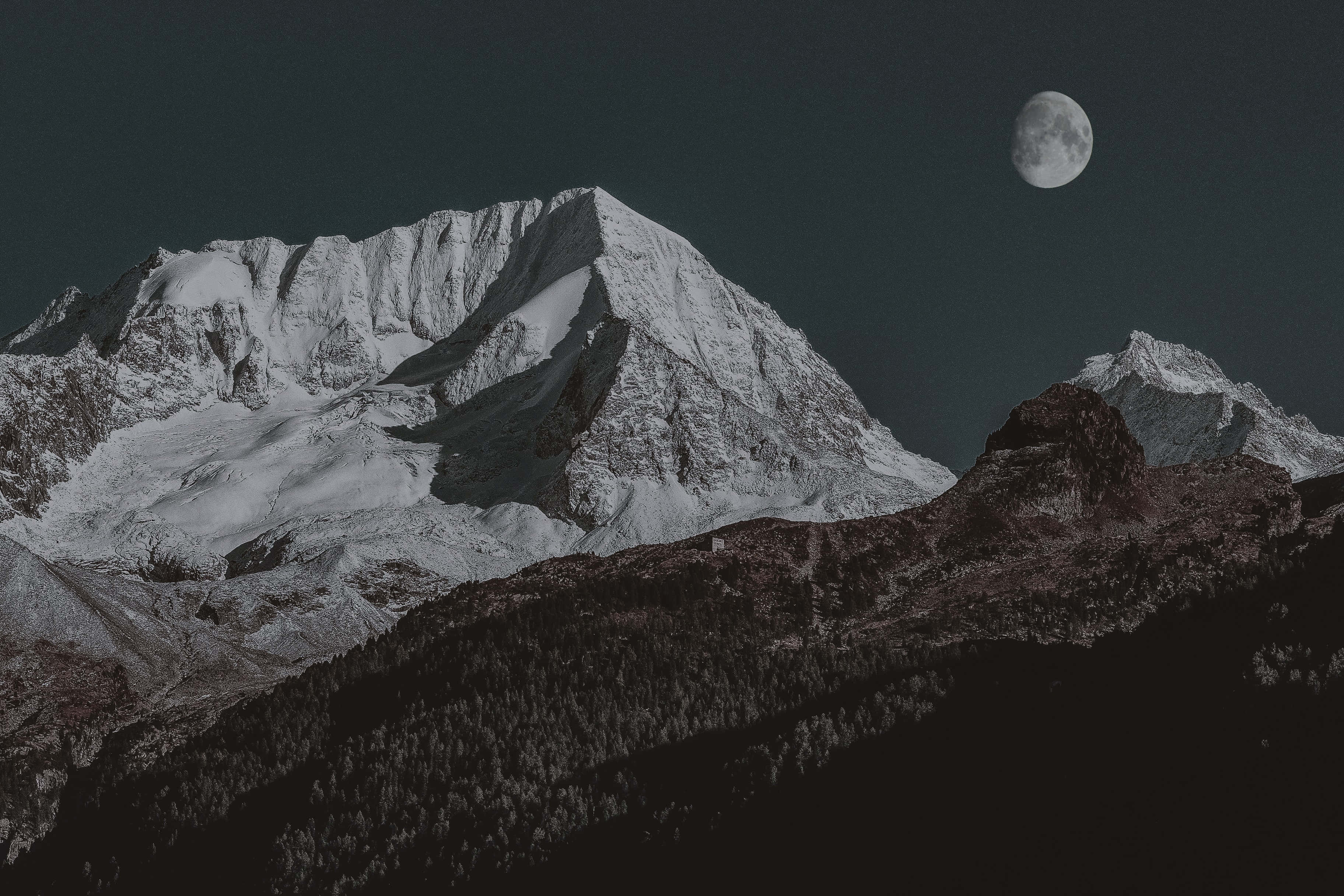 Imagen de Montañas Blancas con Luna Fondos de pantalla