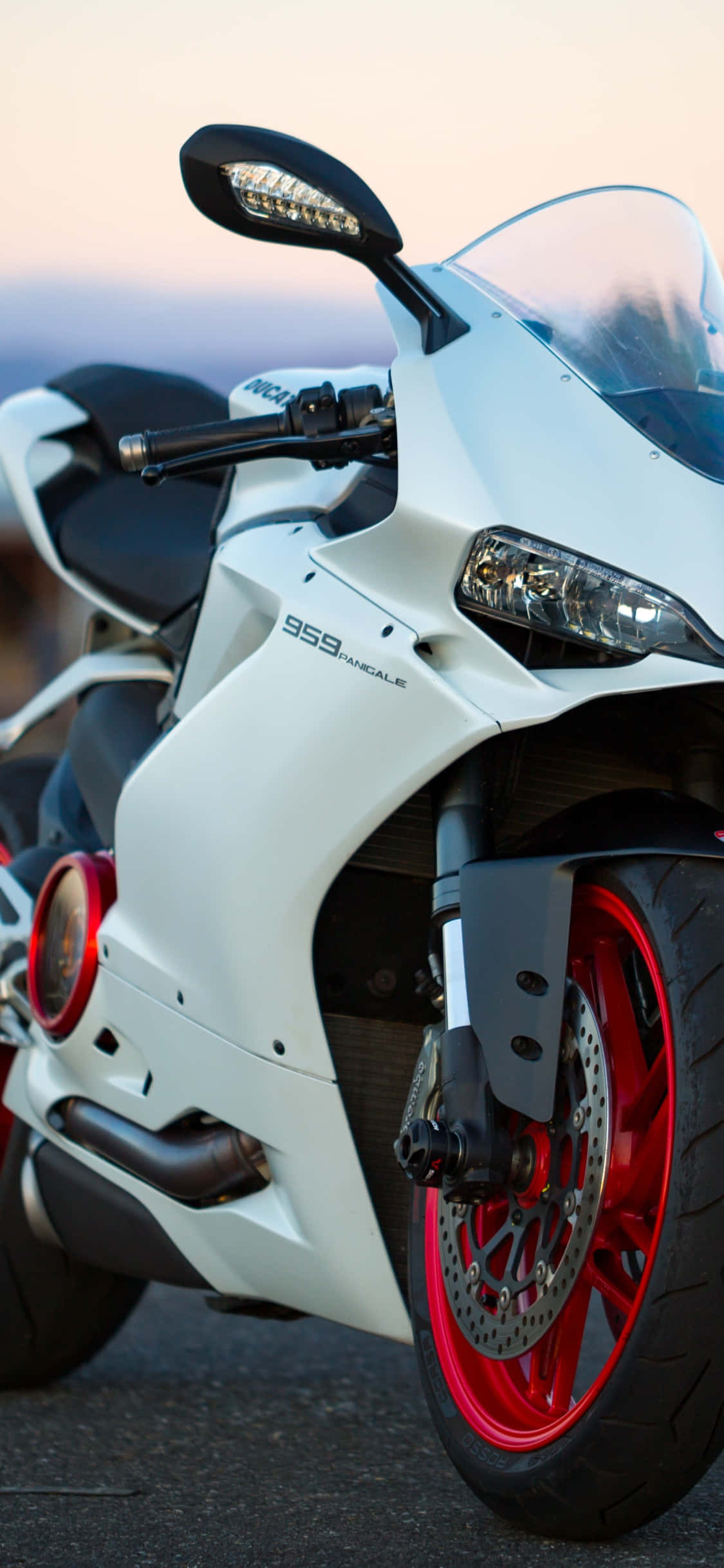 Imagen de superbike blanca Fondos de pantalla