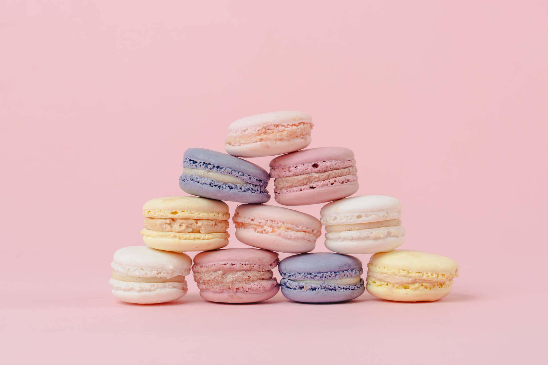 Imagen Estética Rosada de un Montón de Macarons Fondos de pantalla