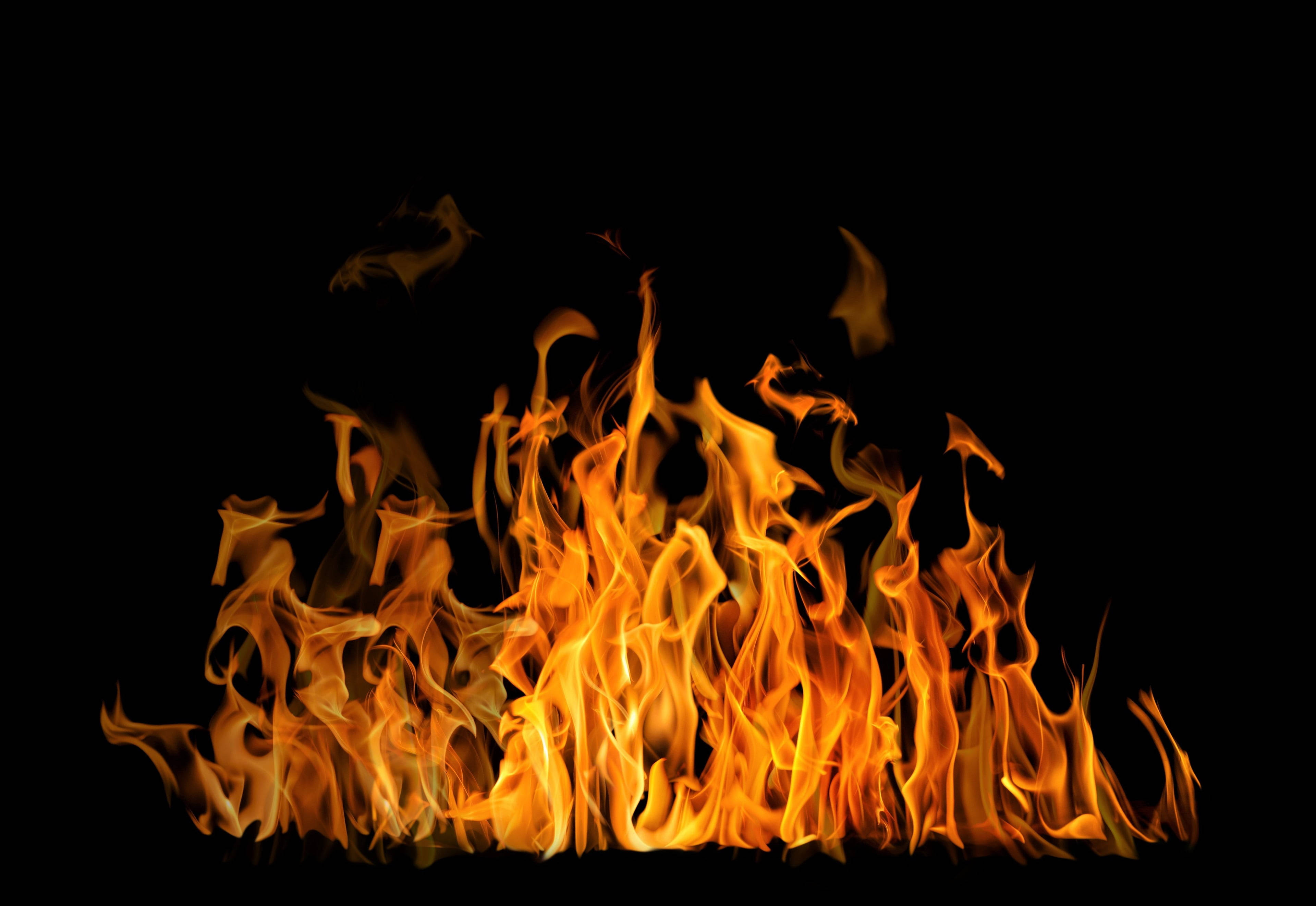 Impresionante Llama Ardiente en 4K Fondos de pantalla