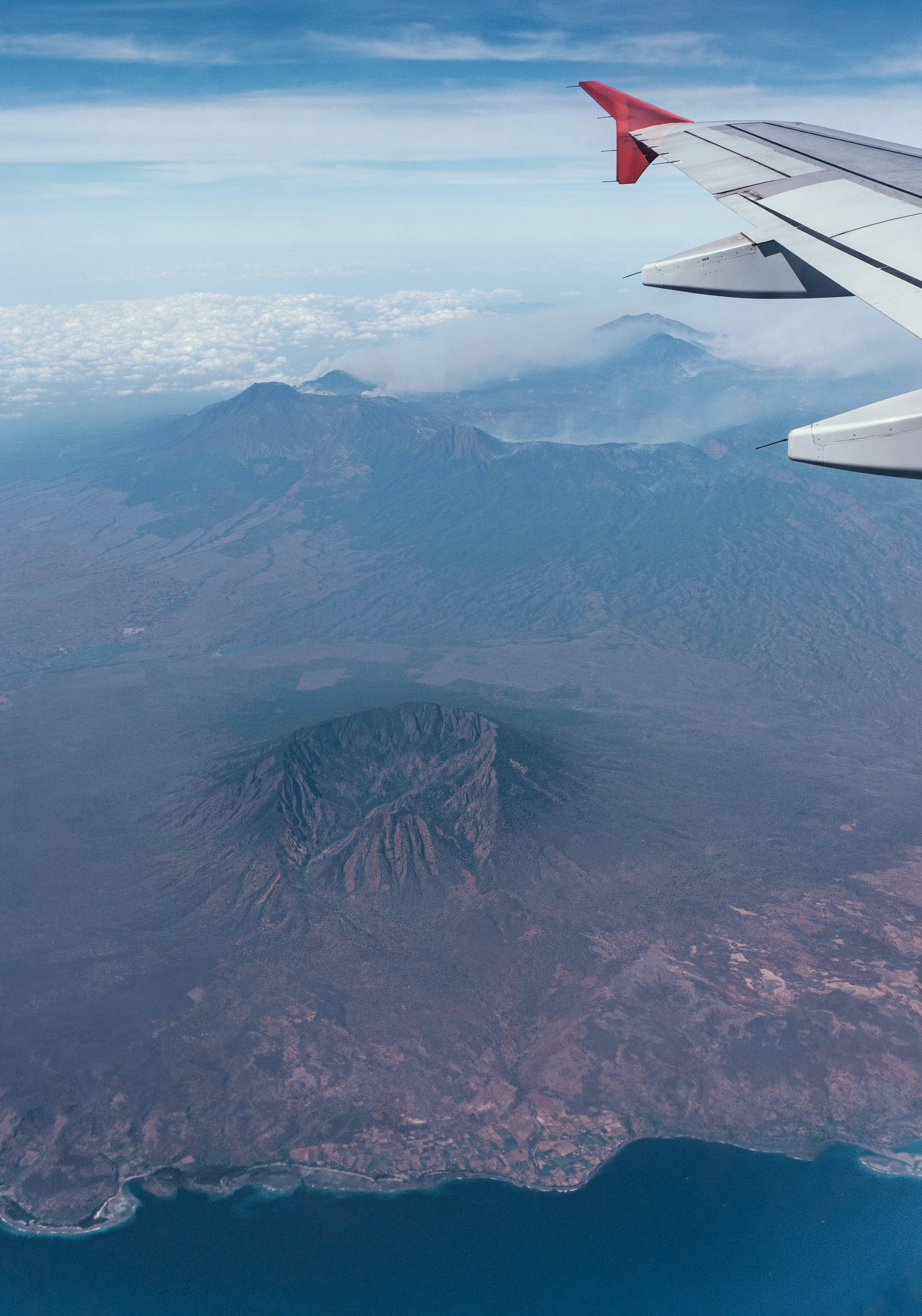 Increíble Vista Aérea del Ala de un Avión Fondos de pantalla