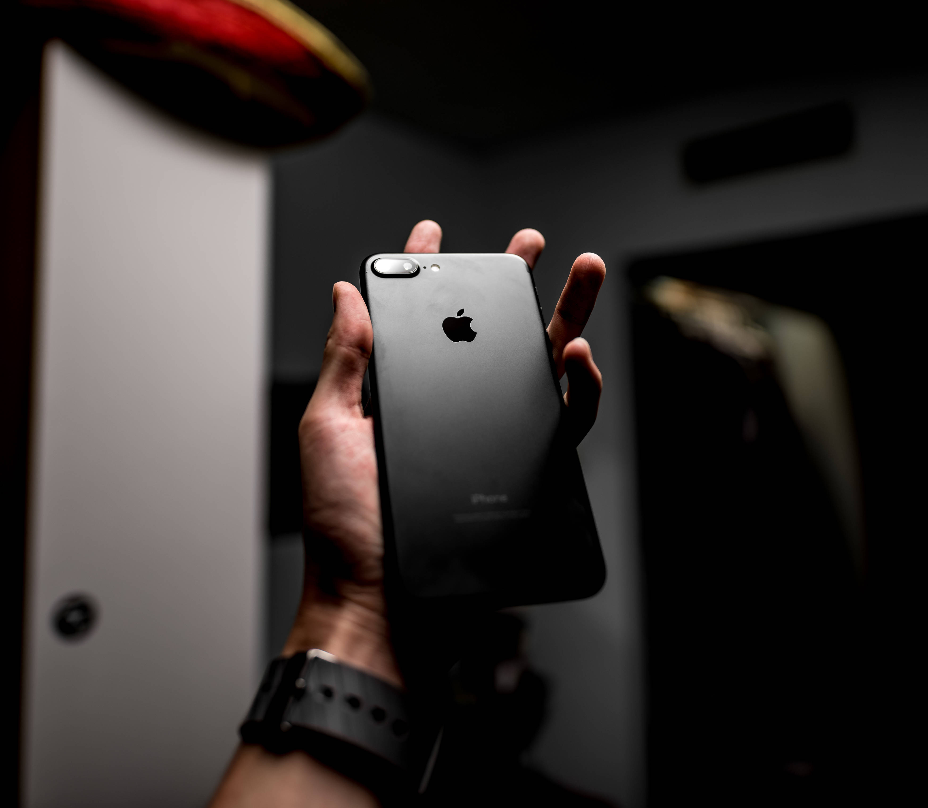 iPhone 8 Elegante con Fondo Atractivo Fondos de pantalla