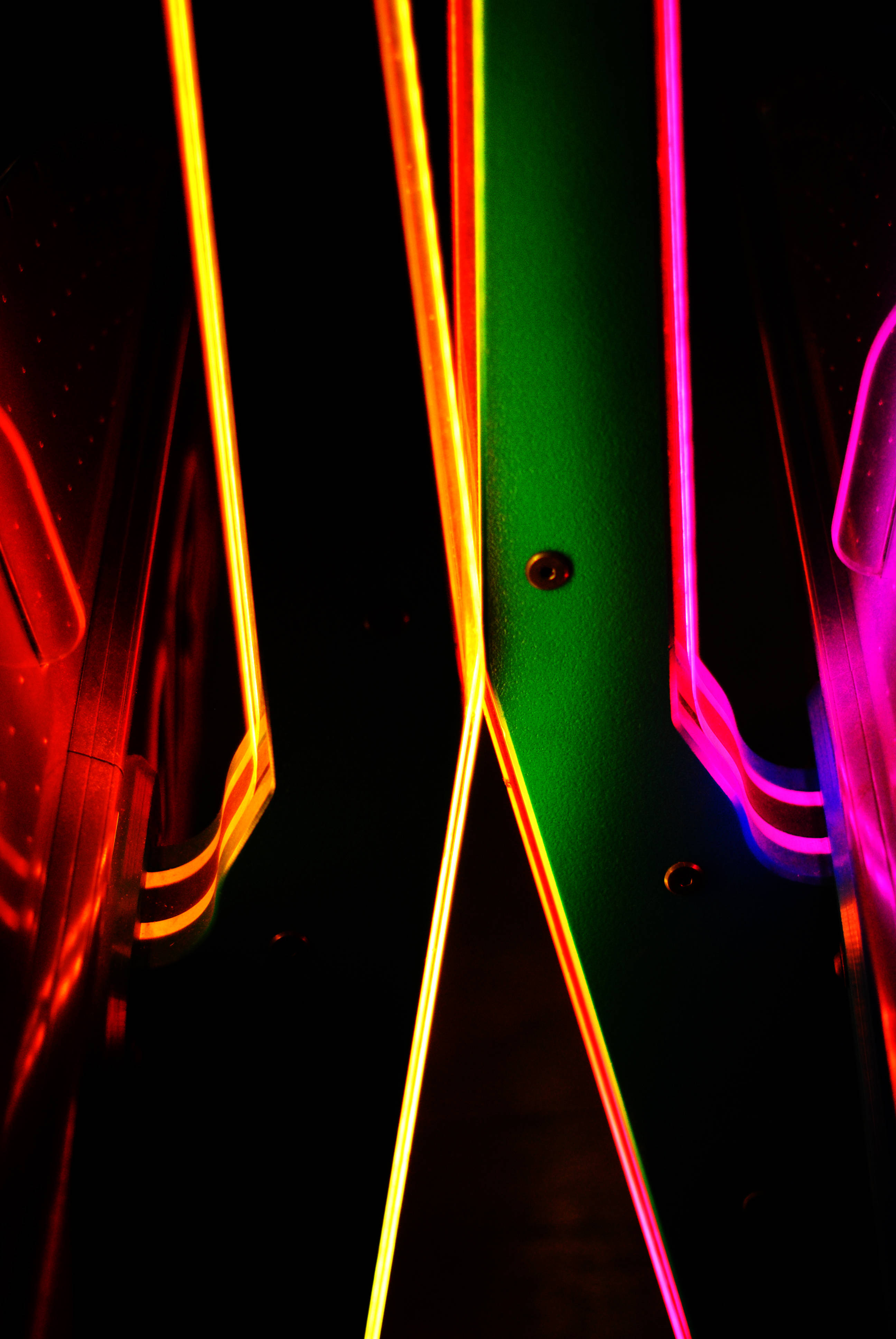 iPhone Neon con Líneas de Patrón Colorido Fondos de pantalla