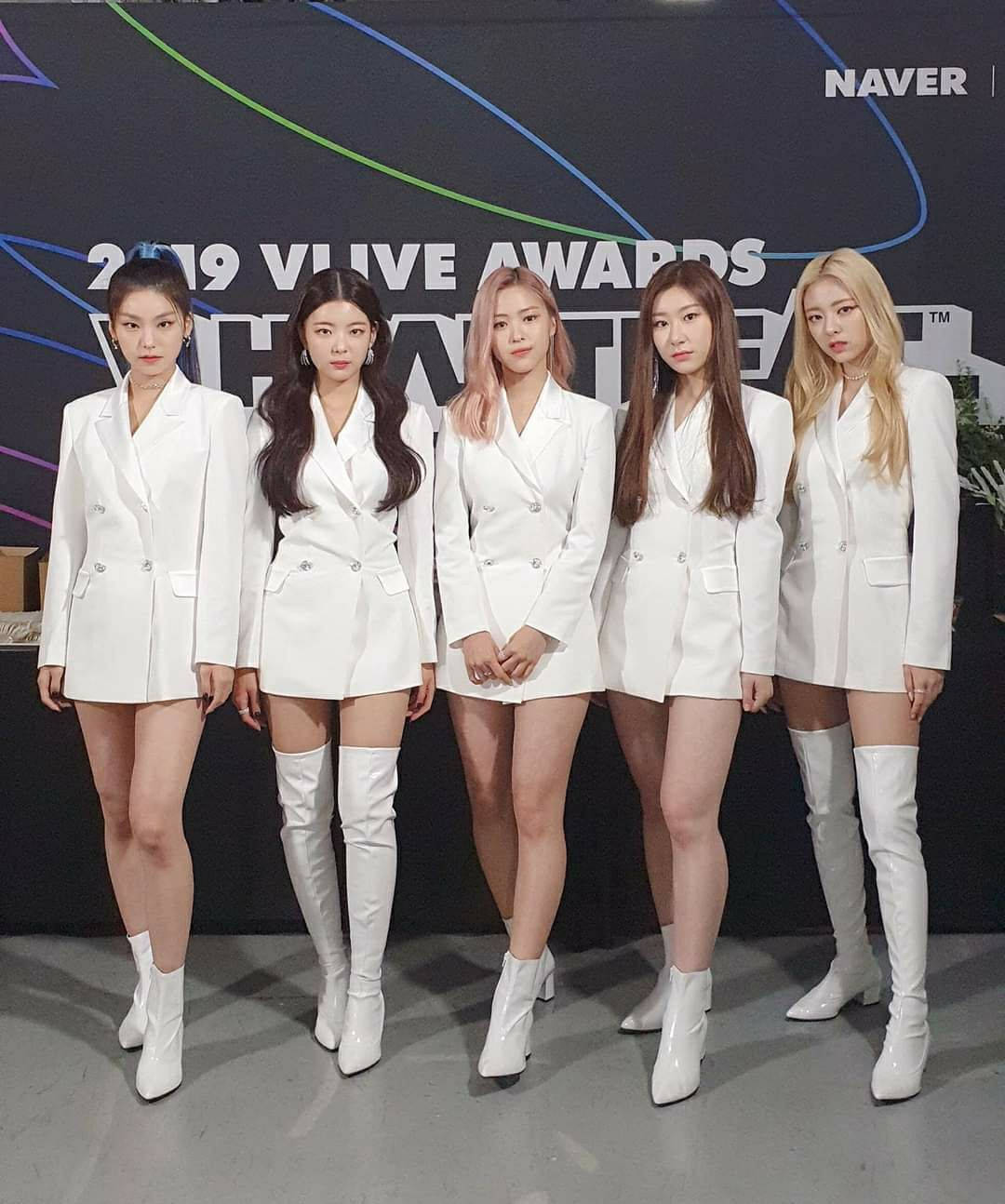 ITZY Vlive Awards 2019 Fondos de pantalla