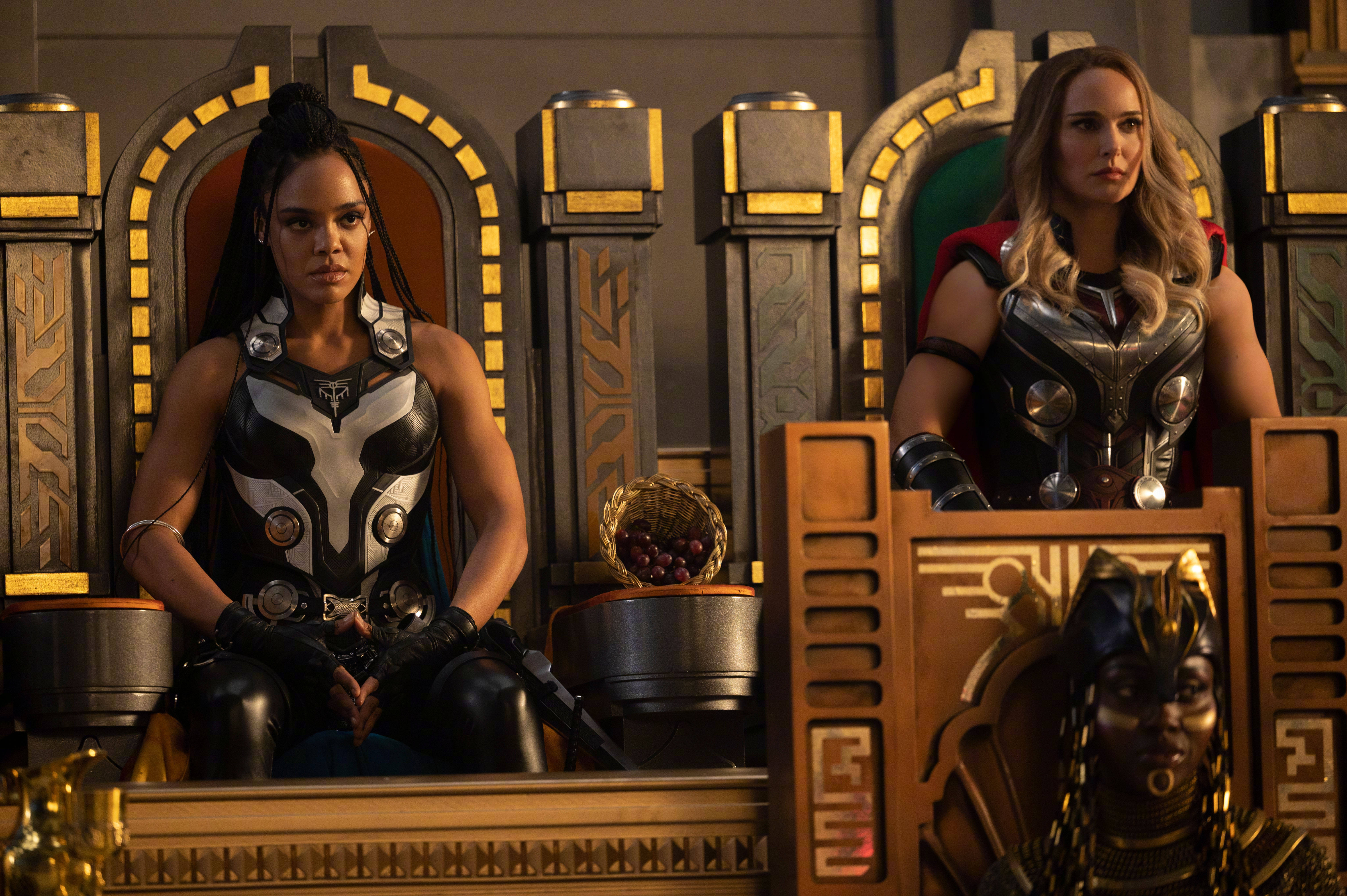 Jane Foster y Valkyrie preparándose para la acción en Thor: Love and Thunder Fondos de pantalla