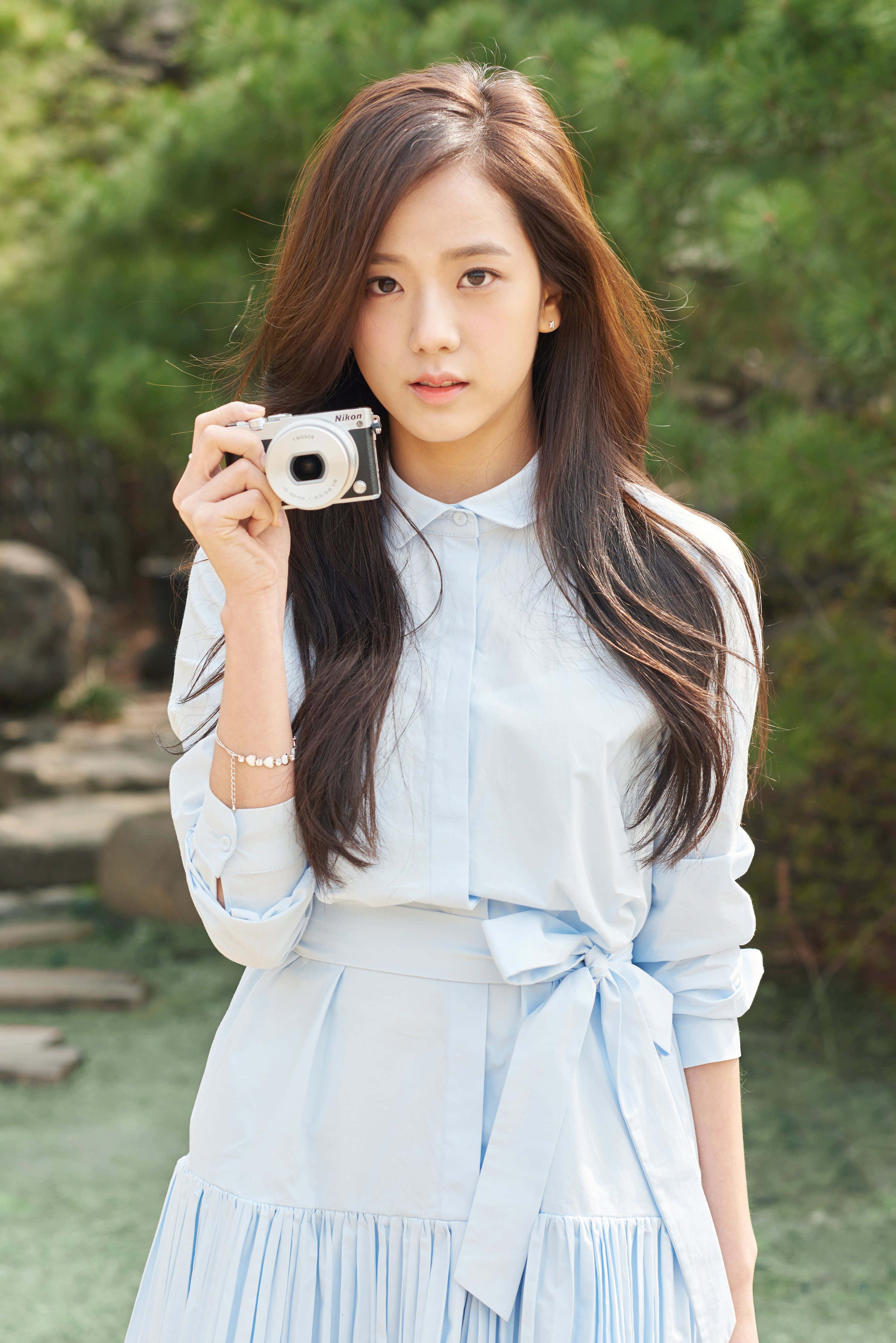 Jisoo Blackpink Cámara Azul Claro Fondos de pantalla