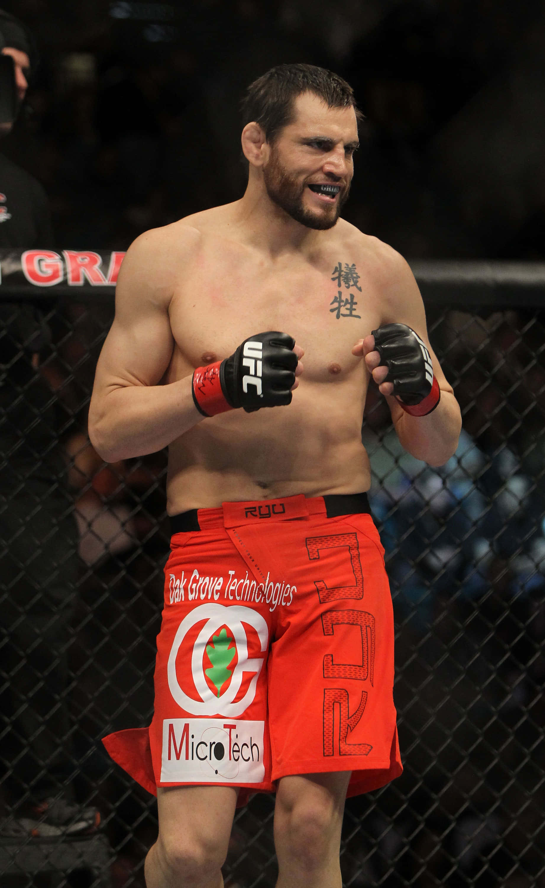 Jon Fitch de pie en el octágono UFC 141 Fondos de pantalla