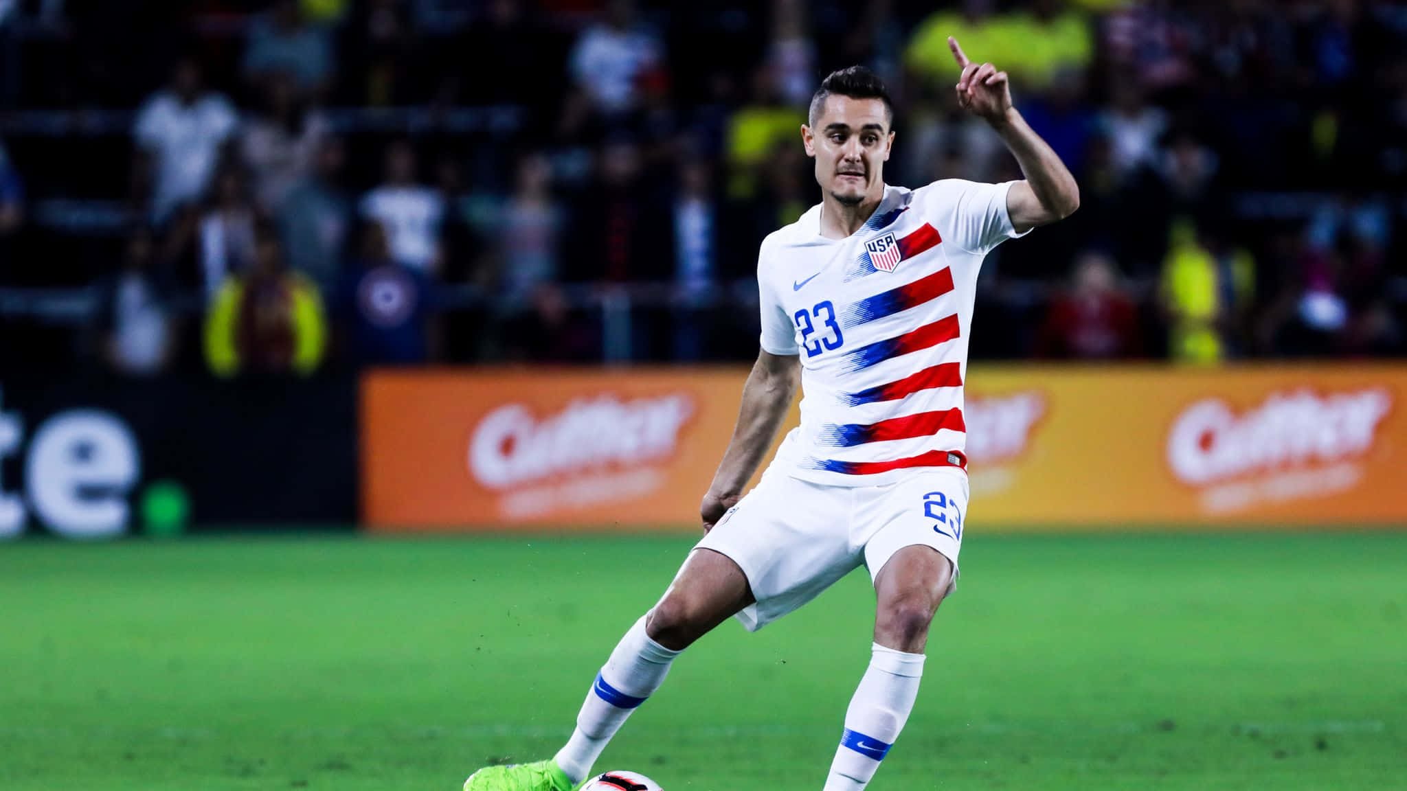 Jugador profesional de fútbol Aaron Long contra Ecuador Fondos de pantalla