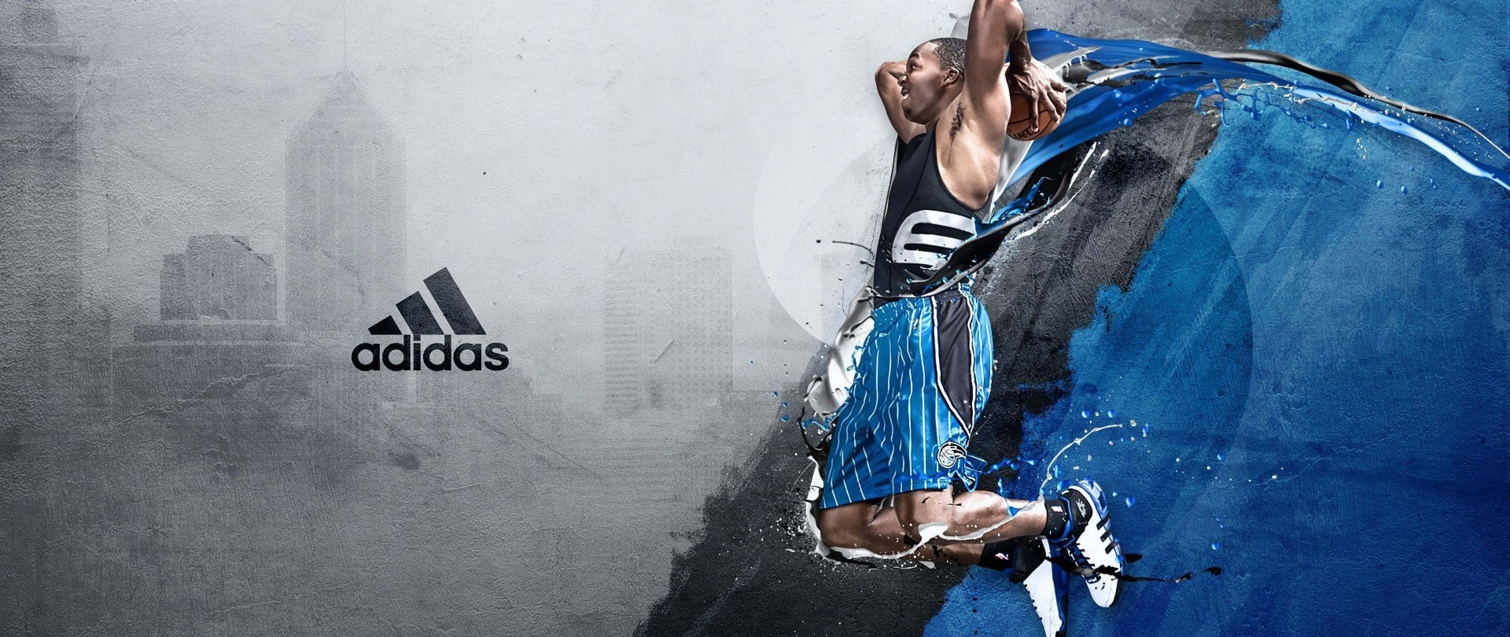 Jugadores de Baloncesto en 4K Clavando y Mostrando Habilidades Fondos de pantalla