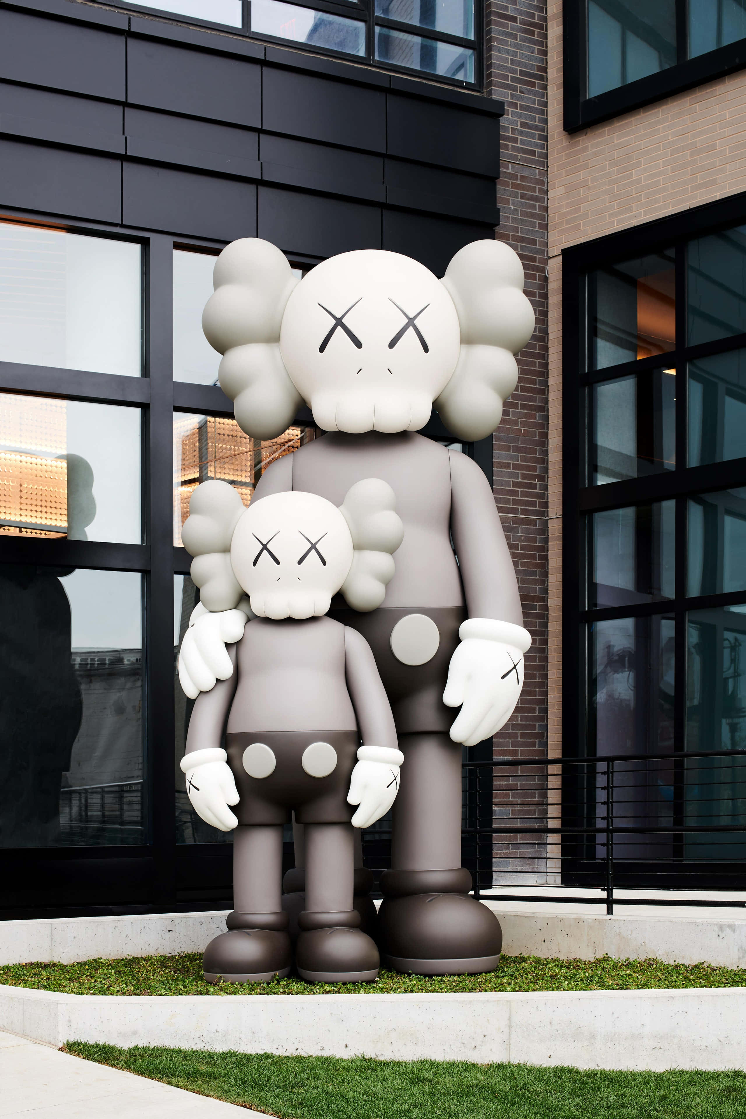 Kaws presenta una nueva línea de esculturas Fondos de pantalla