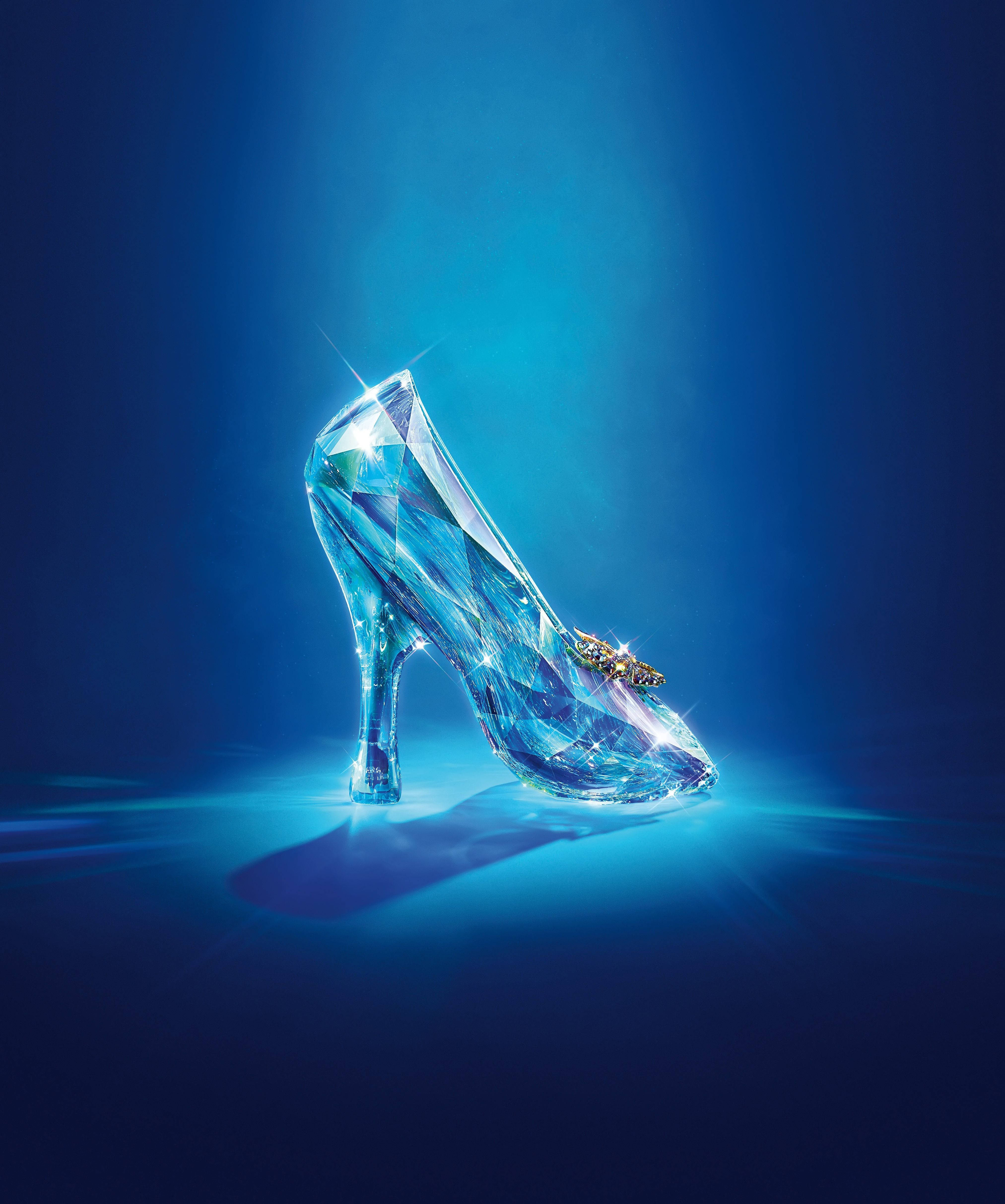 La Brillante Zapatilla de Cristal de Cenicienta Fondos de pantalla