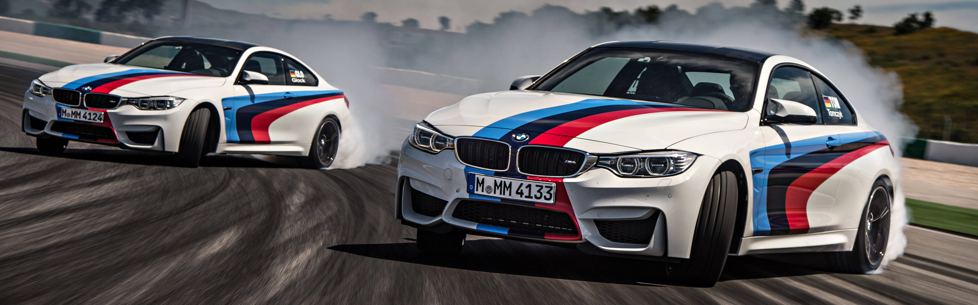 La emocionante maniobra de un BMW M4 de drift en la pista Fondos de pantalla