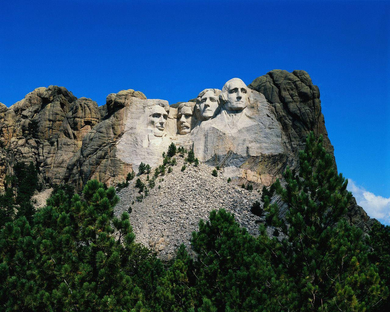 La impresionante vista del Monte Rushmore Fondos de pantalla