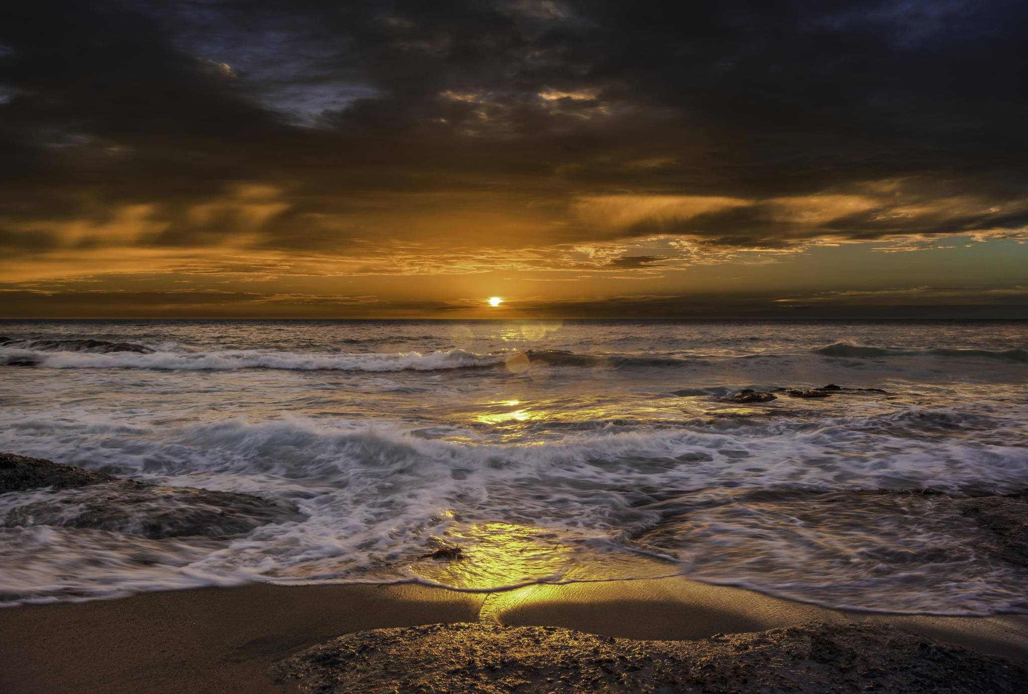 La oscura belleza del amanecer matutino Fondos de pantalla