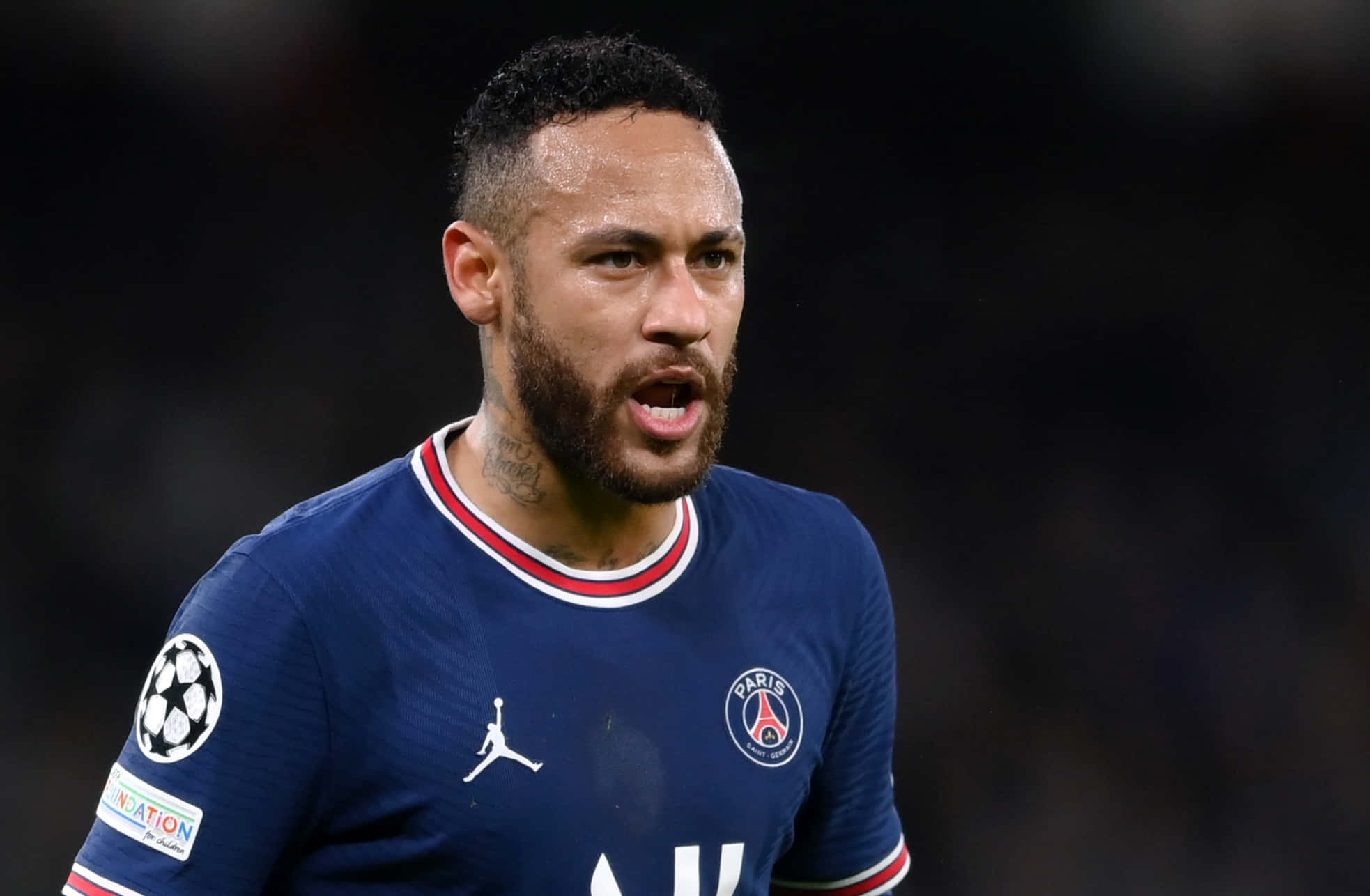 La superestrella del fútbol Neymar lidera la carga Fondos de pantalla