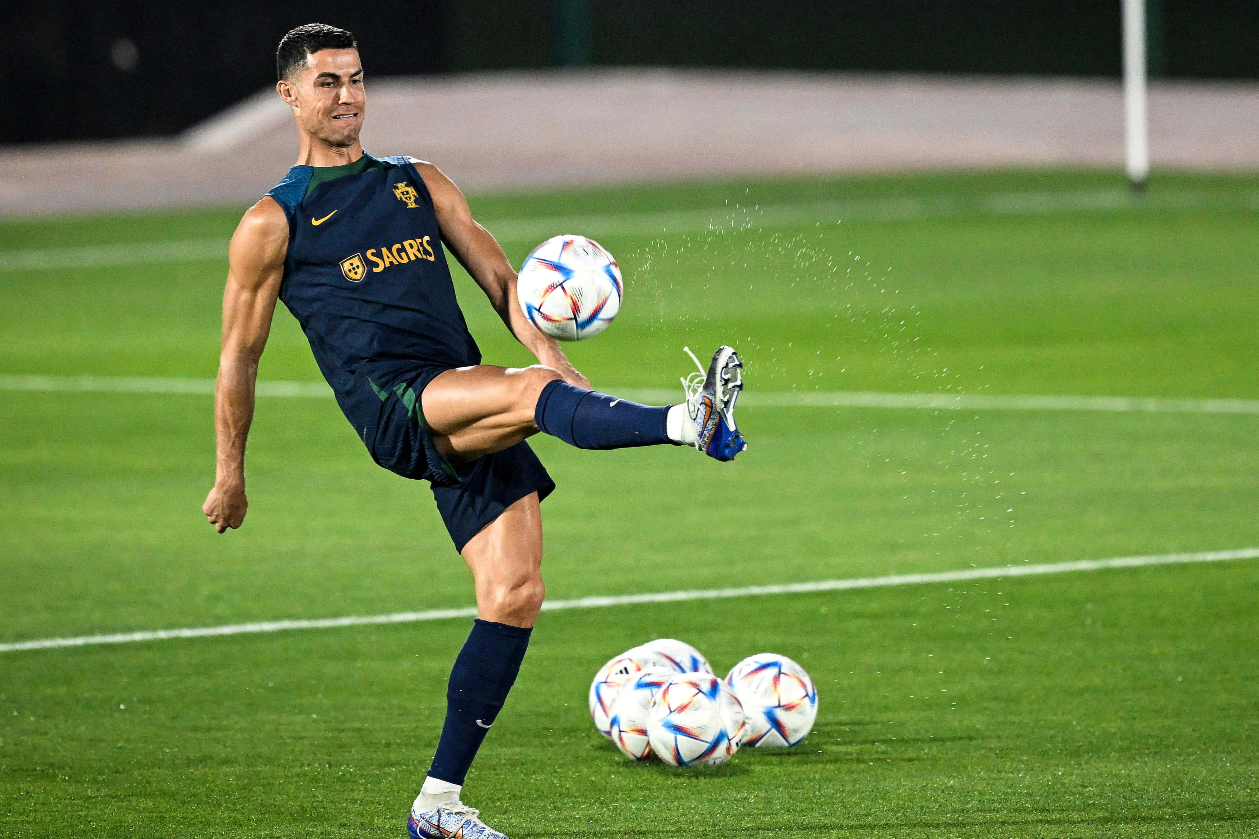 La superestrella del fútbol Cristiano Ronaldo muestra su talento Fondos de pantalla