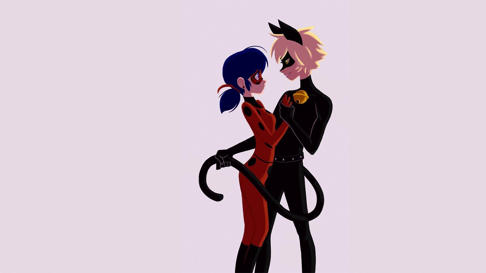 Ladybug y Cat Noir besándose mientras bailan Fondos de pantalla