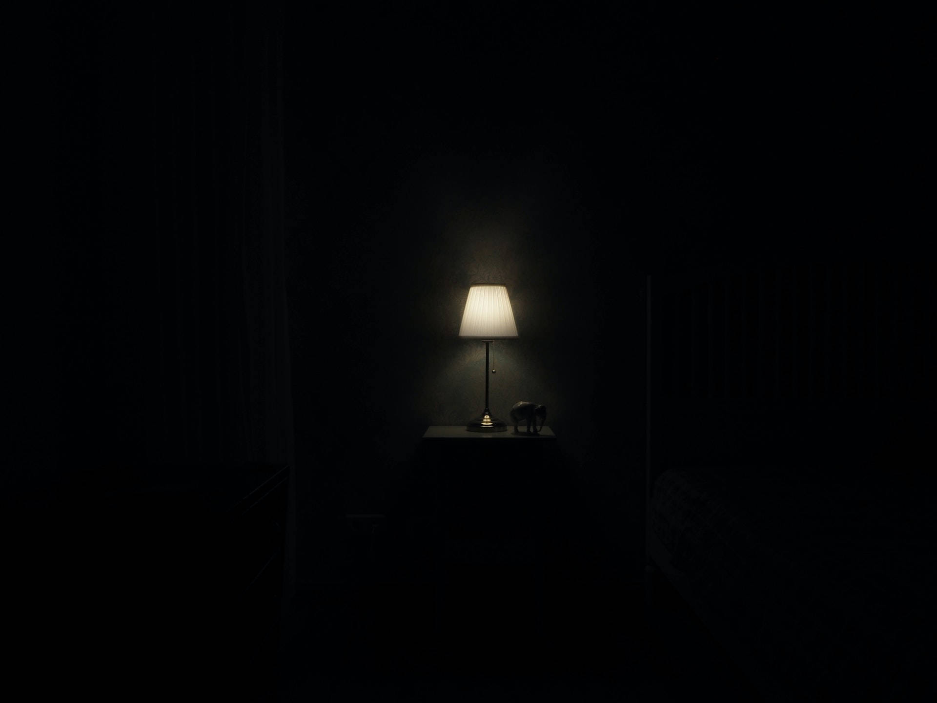 Lámpara Oscura 1920x1080 HD Fondos de pantalla