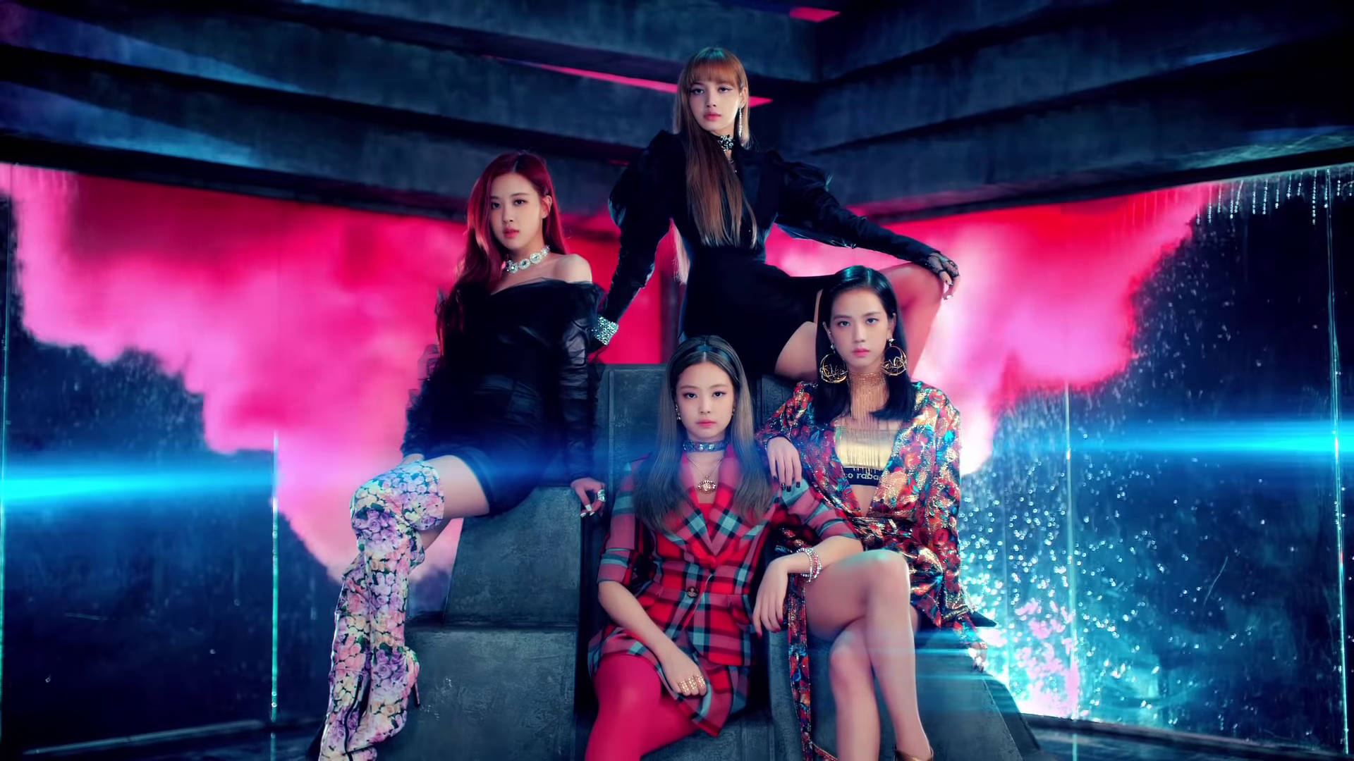 Fondo de pantalla del video musical DDU-DU DDU-DU con las integrantes de Blackpink sentadas como reinas