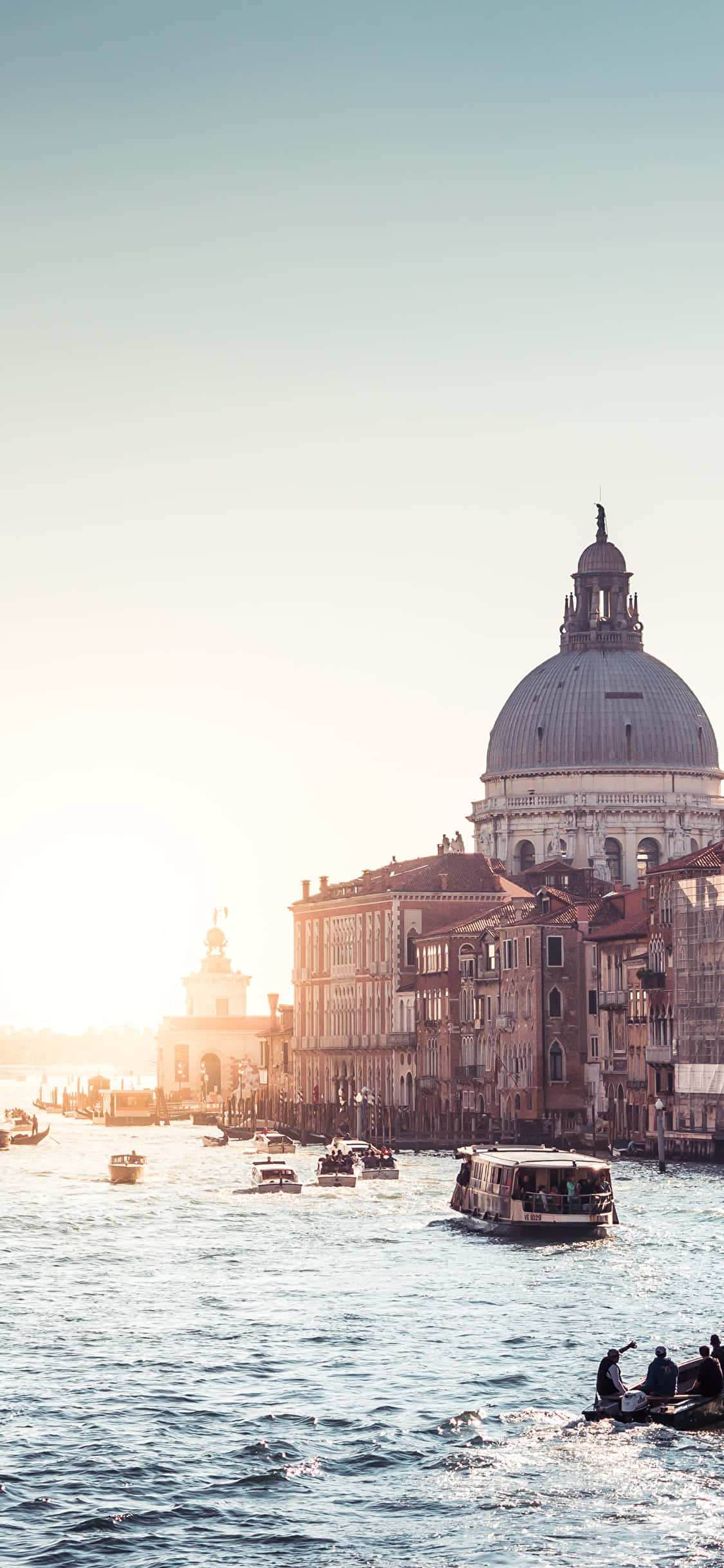 Leyenda: Vista panorámica de la hermosa Ciudad de Roma, Italia. Fondos de pantalla
