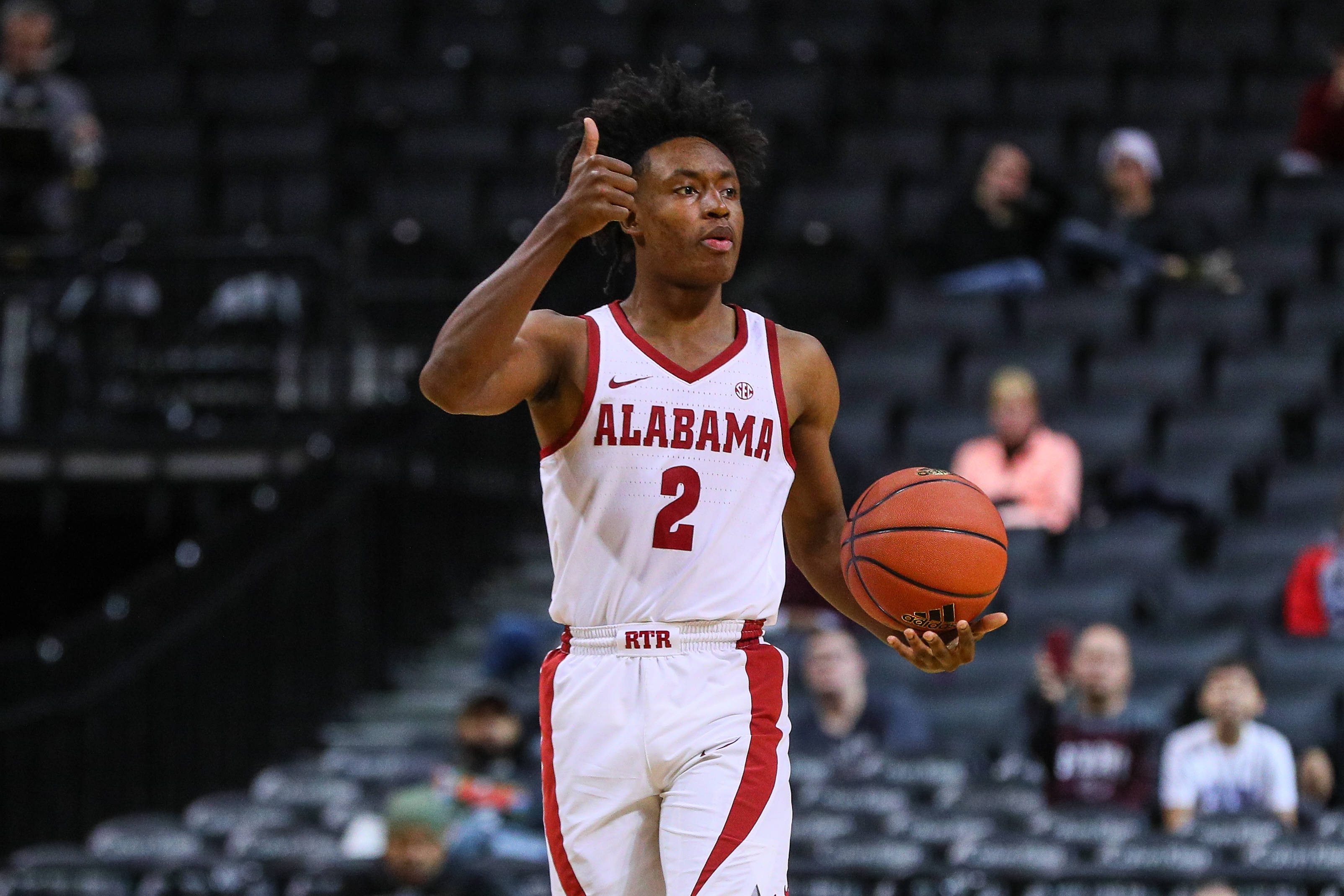 Liga de Baloncesto Collin Sexton Pulgar Arriba Fondos de pantalla