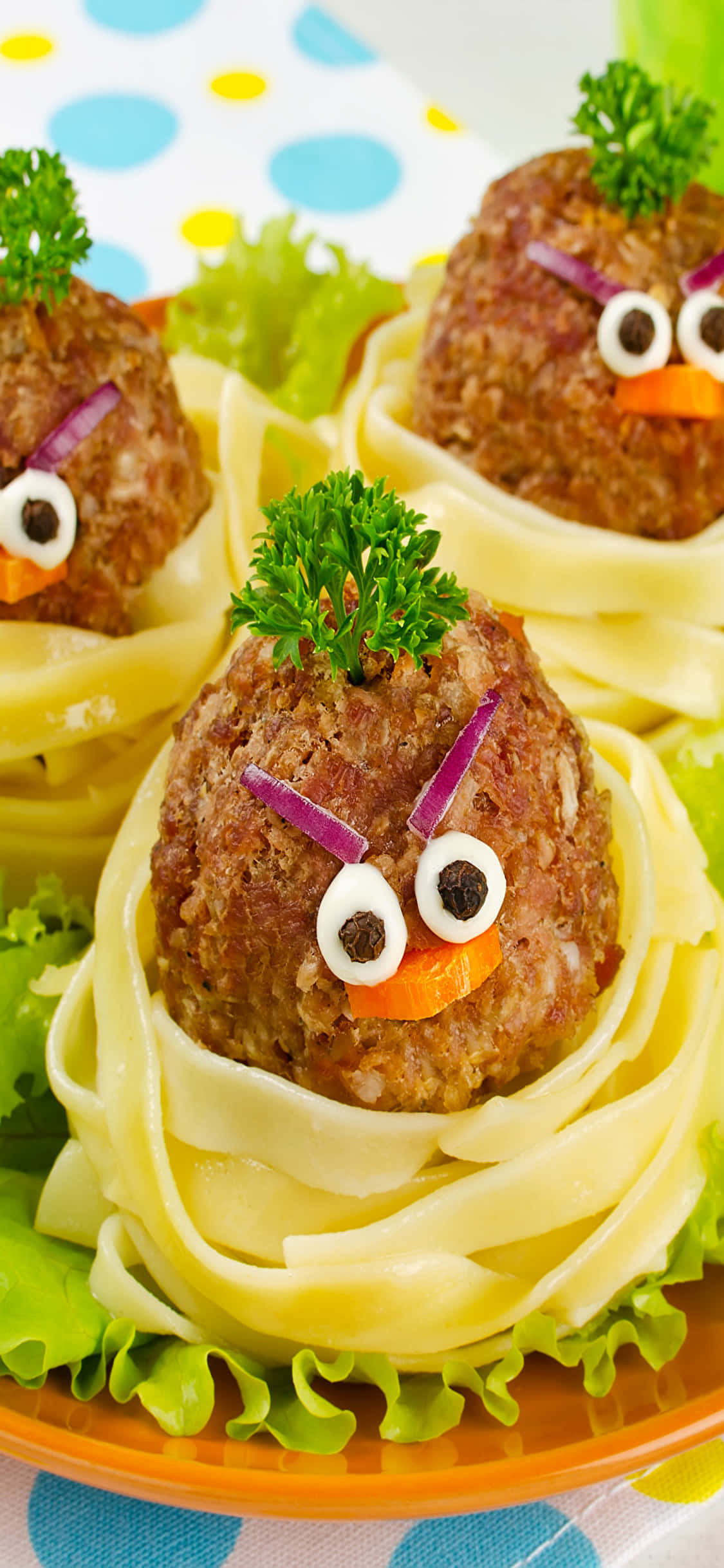 Linda albóndiga con cara: fondo de pasta para iPhone X Fondos de pantalla