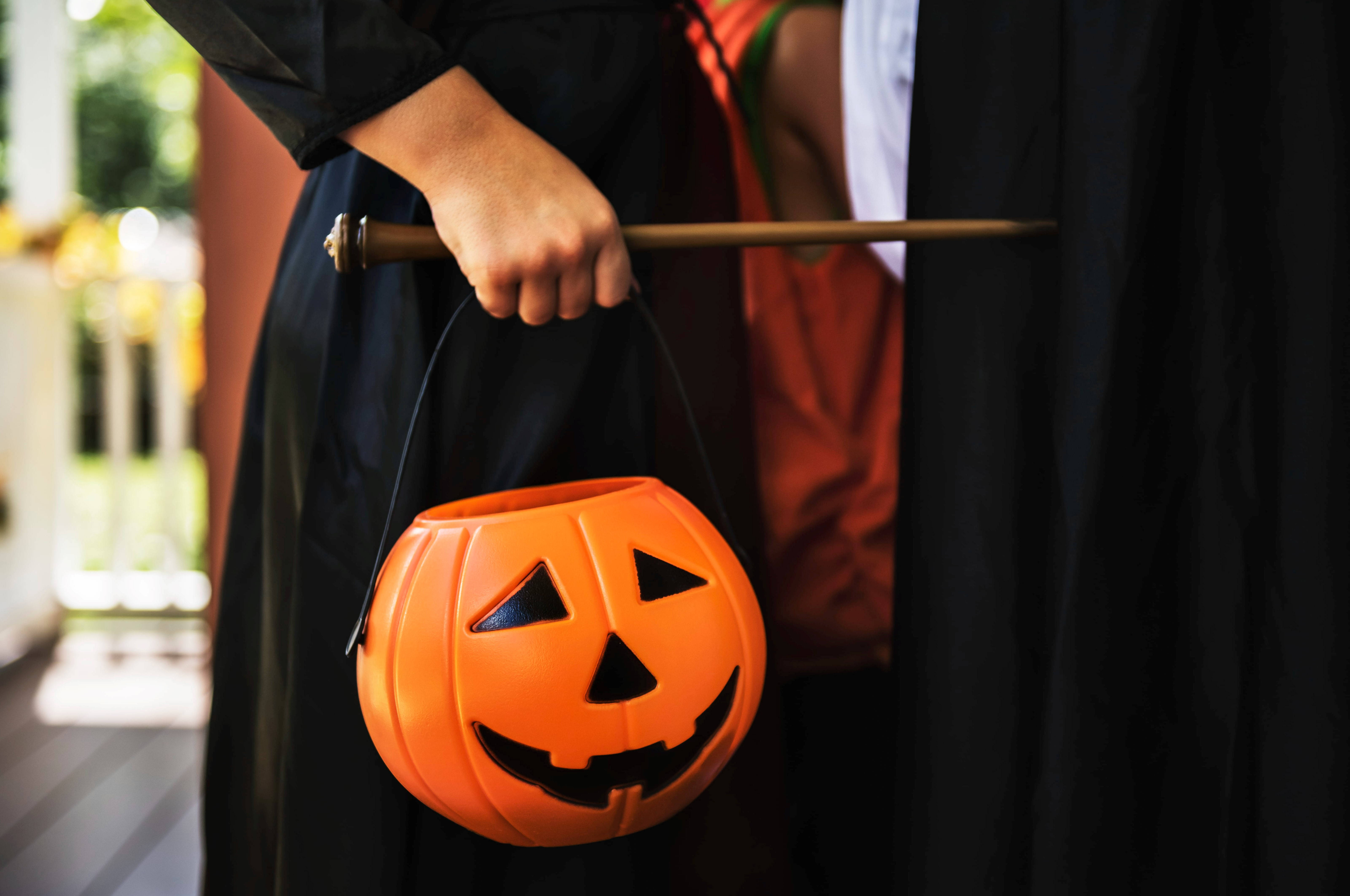 Linda canasta de Halloween con calabaza Jack O' Lantern Fondos de pantalla