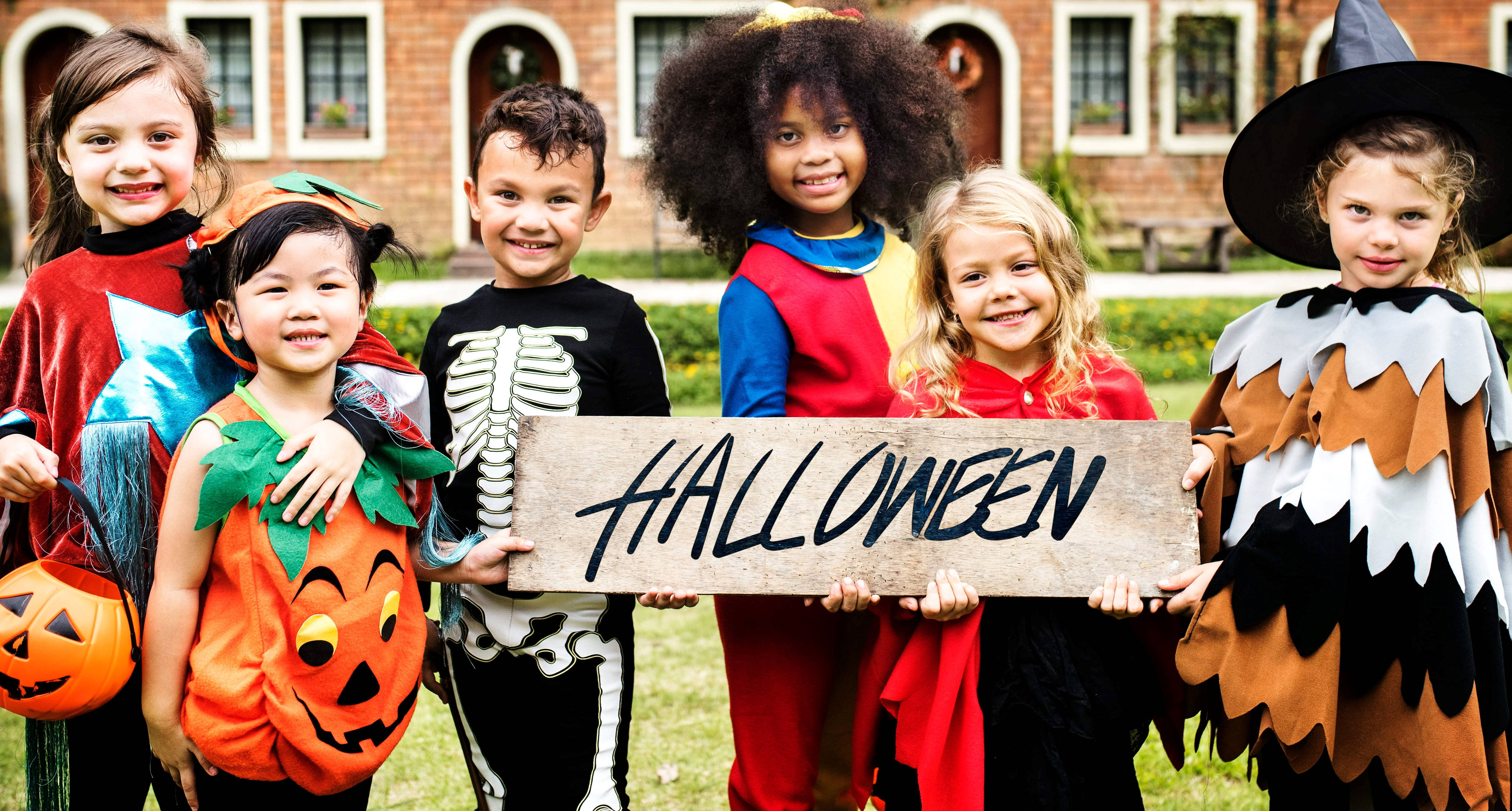 Lindos disfraces de Halloween para niños Fondos de pantalla