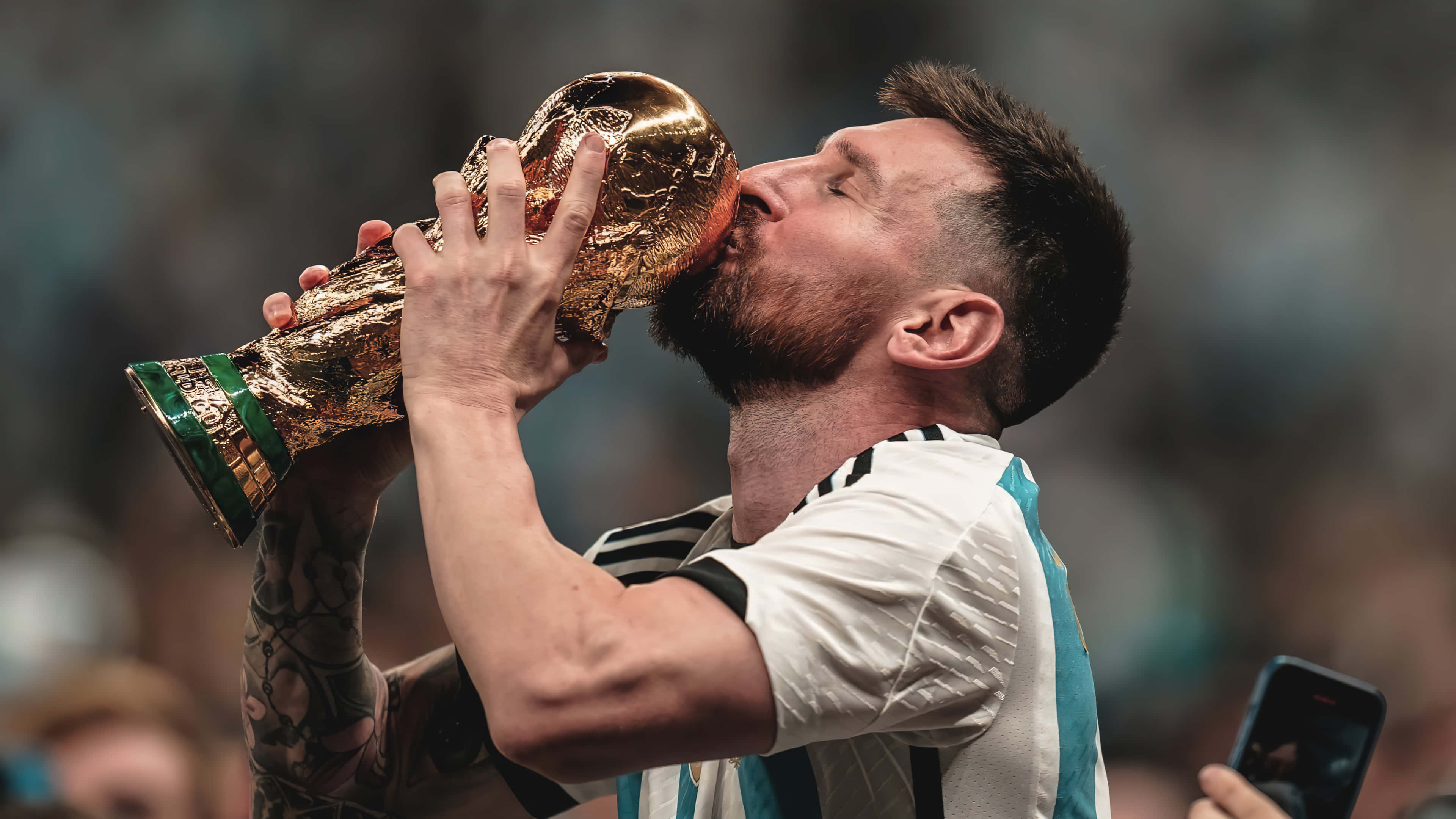 Lionel Messi jugando al fútbol Fondos de pantalla