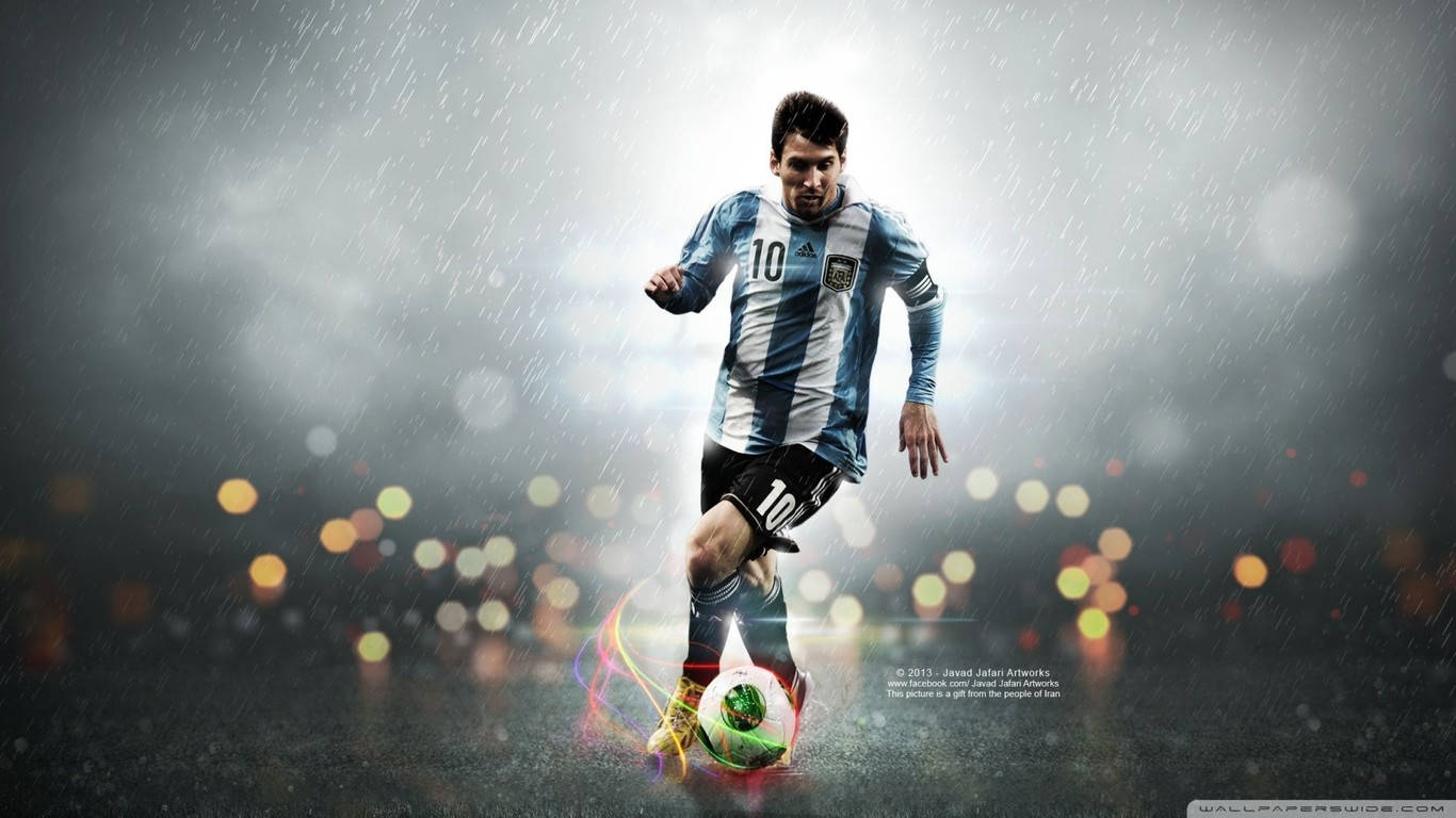Fondo de pantalla de arte de fan de Lionel Messi jugando fútbol bajo la lluvia