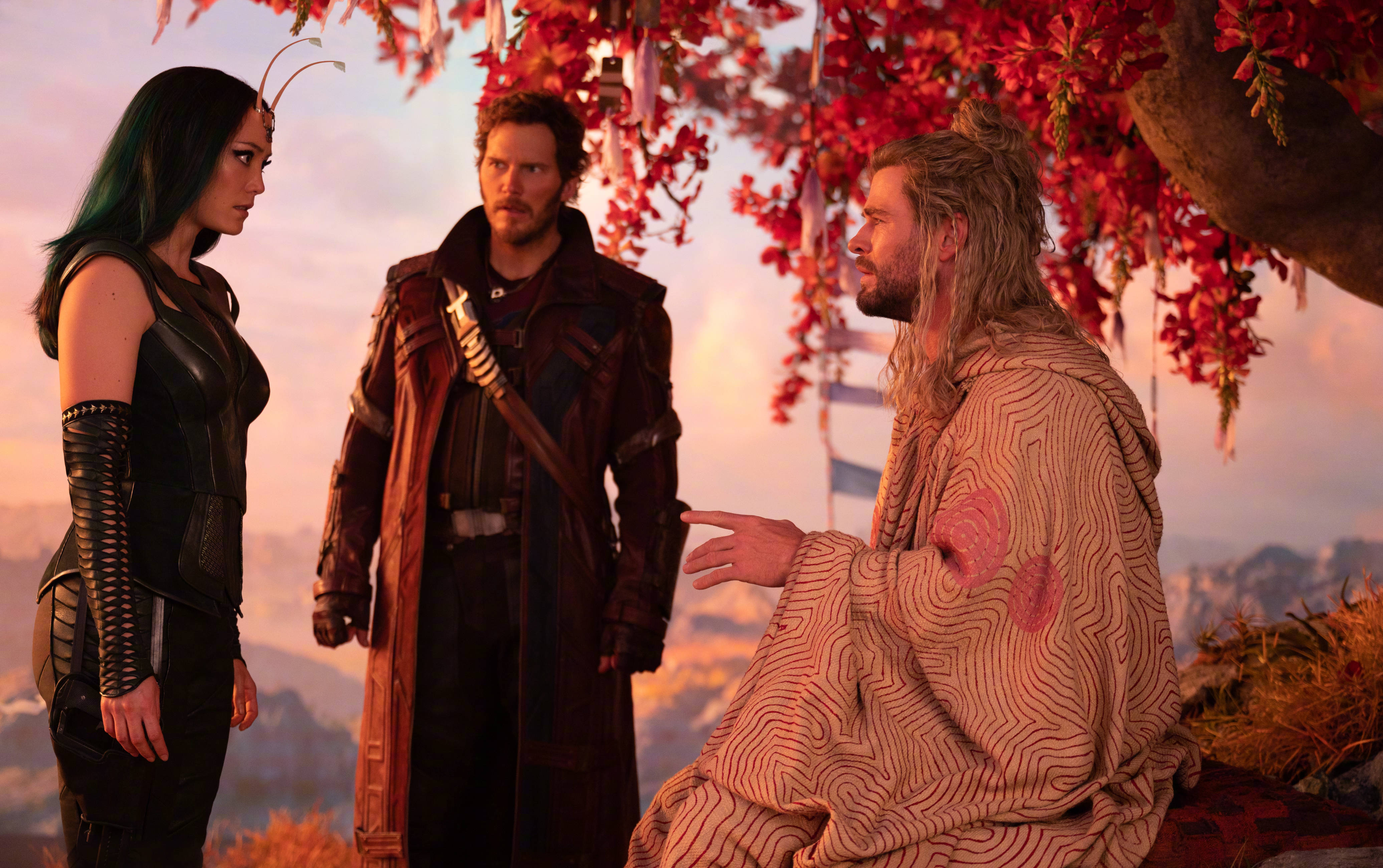 Llamada de auxilio de Thor: Love and Thunder Fondos de pantalla