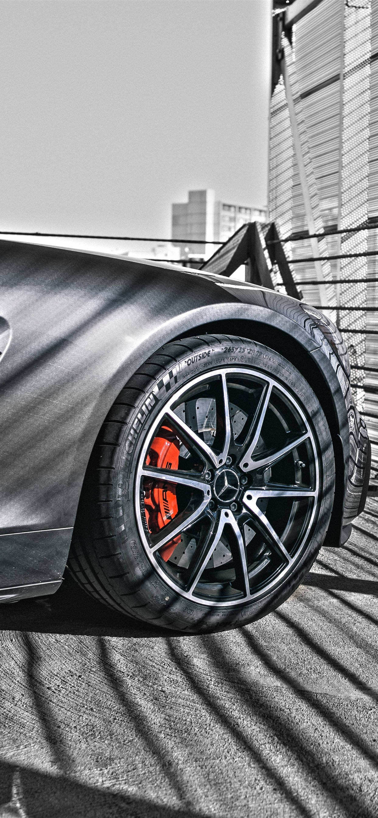 Llantas Mercedes para iPhone X Fondos de pantalla