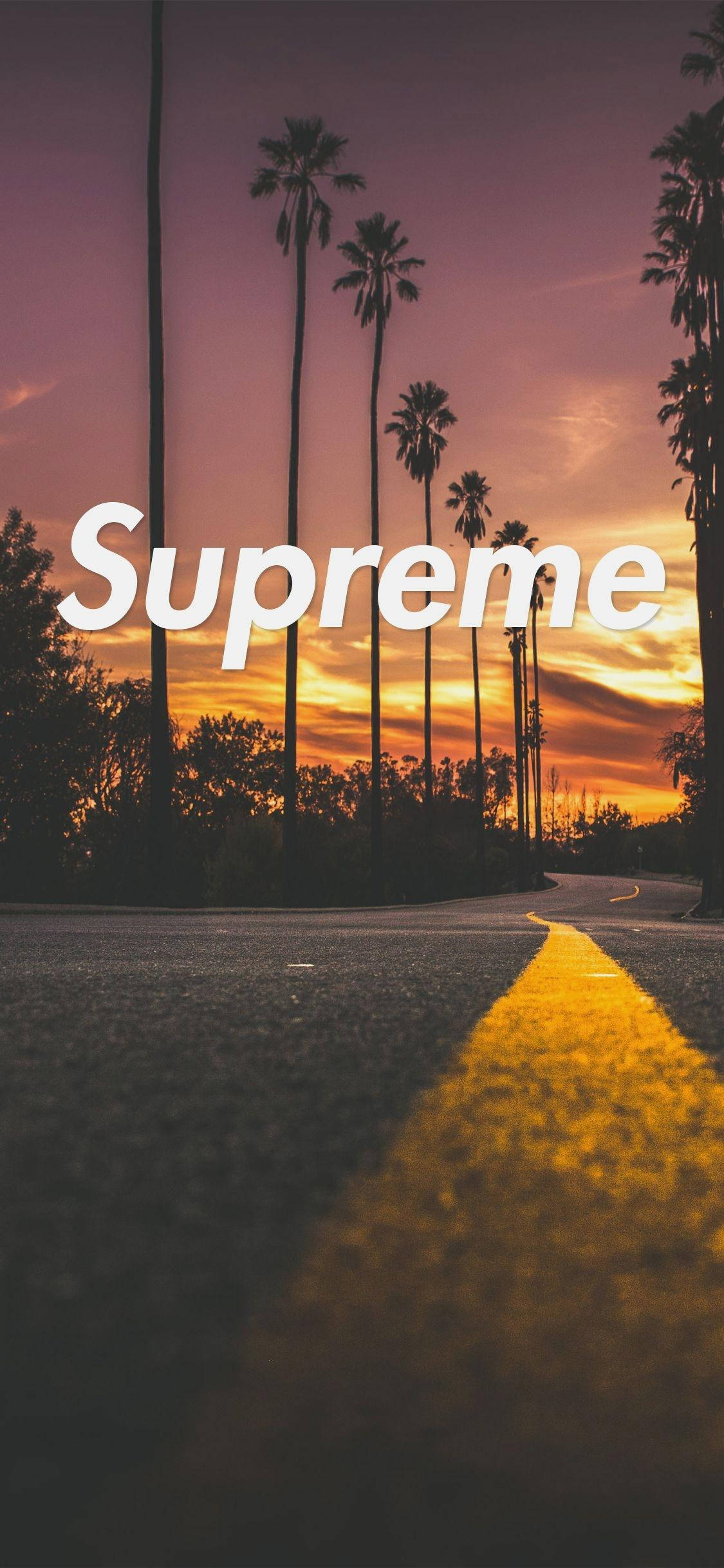 Logo naranja Supreme en la carretera Fondos de pantalla