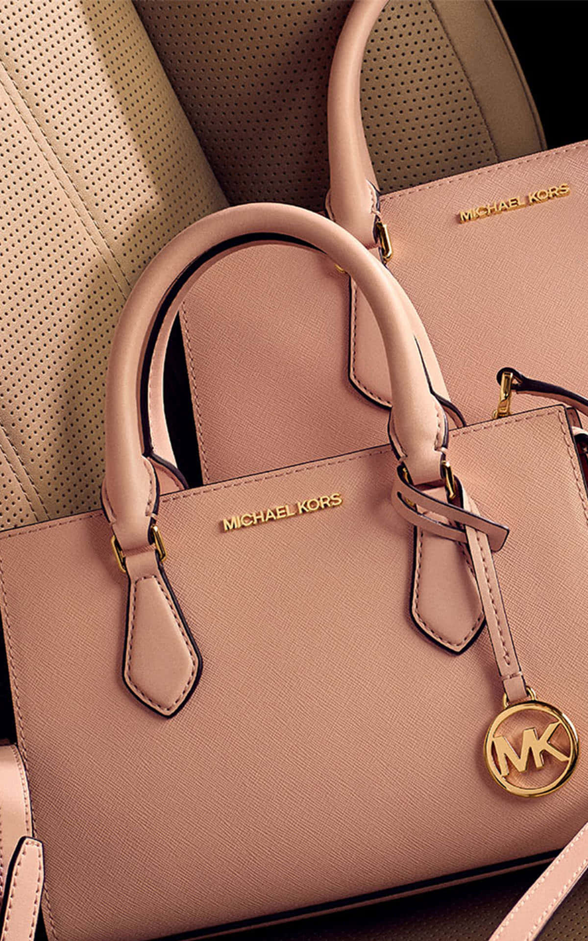 Los productos más nuevos de Michael Kors agregarán estilo a cualquier guardarropa. Fondos de pantalla