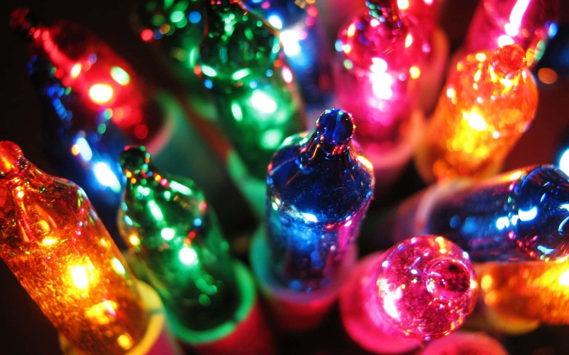 luces navideñas - un primer plano de muchas luces coloridas Fondos de pantalla