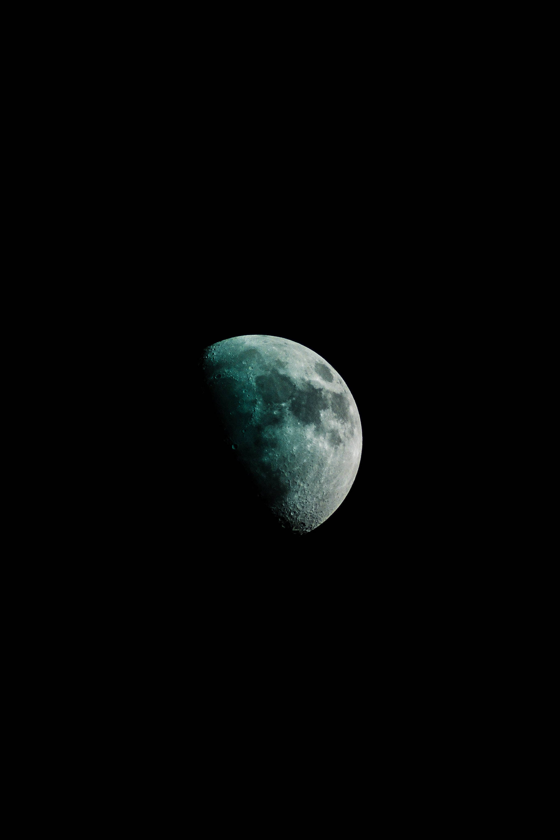 Luna en el Espacio 4K para Teléfono Fondos de pantalla