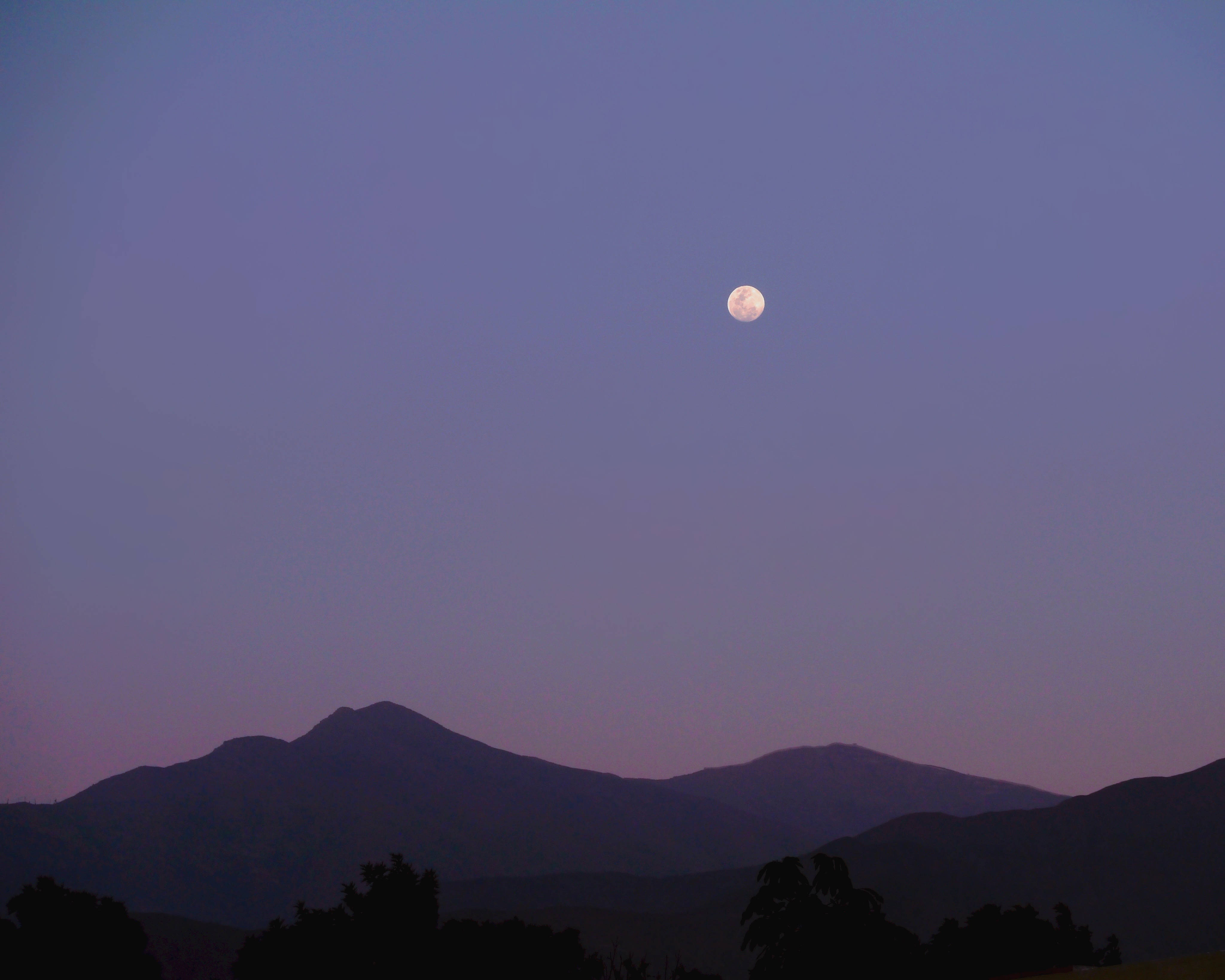 Luna estética del cielo al amanecer Fondos de pantalla